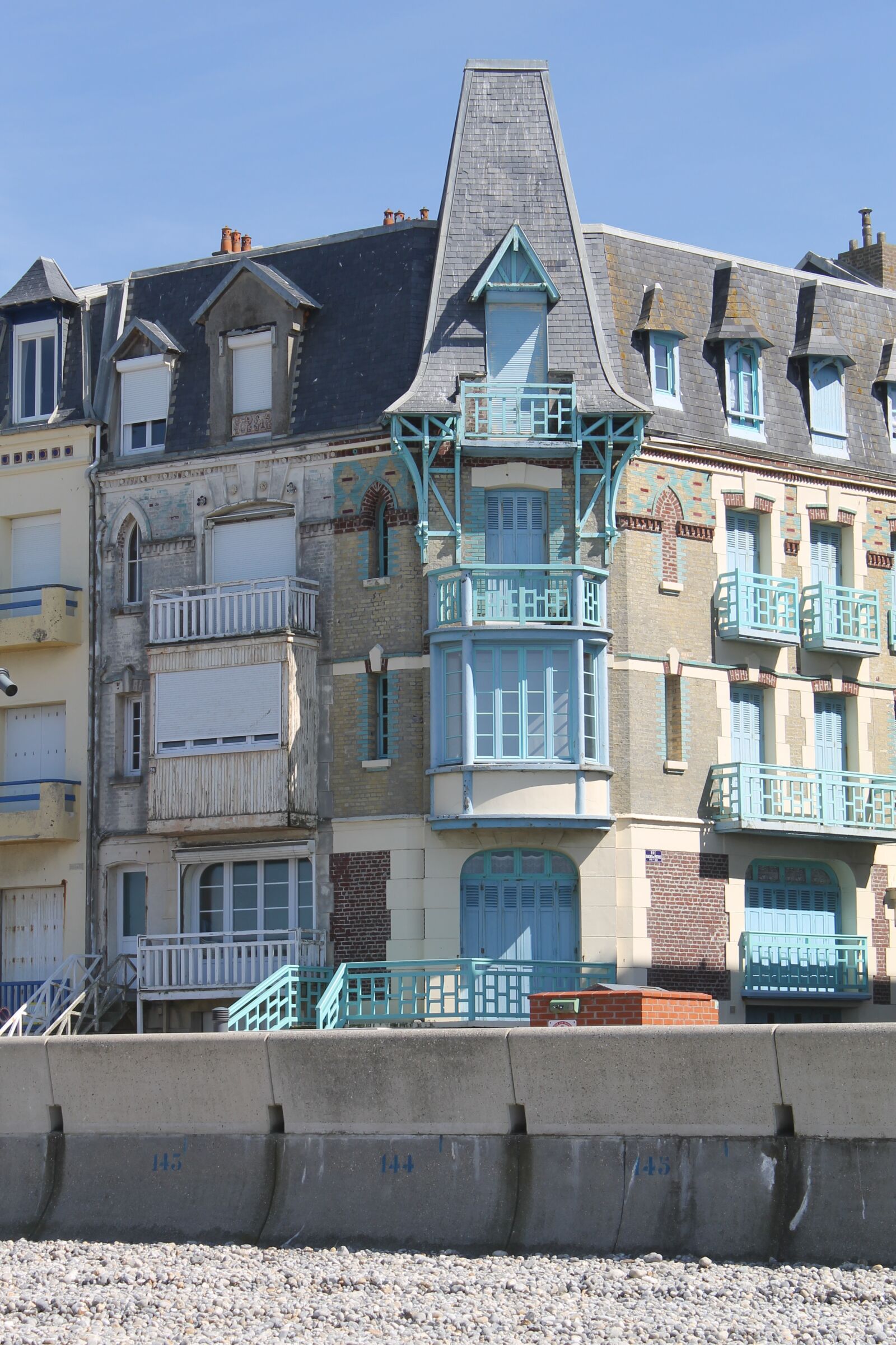 Canon EOS 1100D (EOS Rebel T3 / EOS Kiss X50) sample photo. Cayeux, bay sum, sea photography