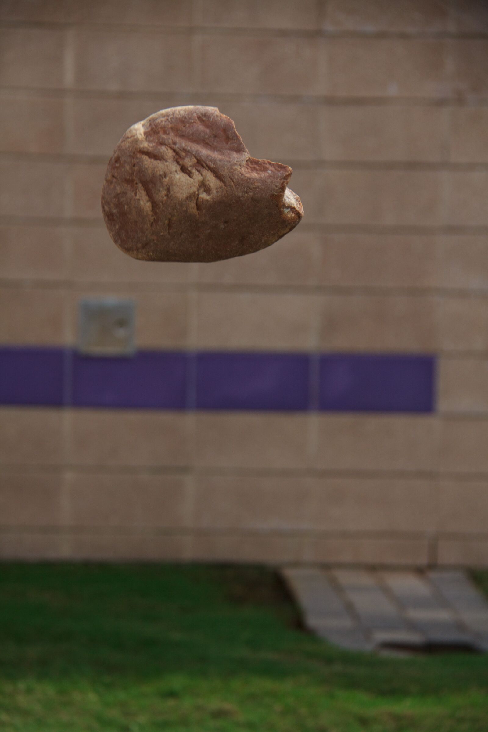 Canon EF-S 18-200mm F3.5-5.6 IS sample photo. Rock, stone, falling photography