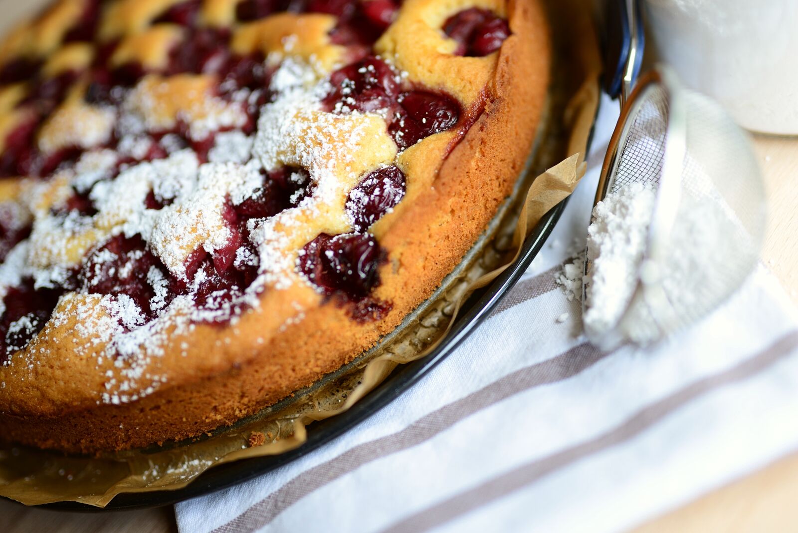 Nikon D610 sample photo. Cake, cherry pie, bake photography