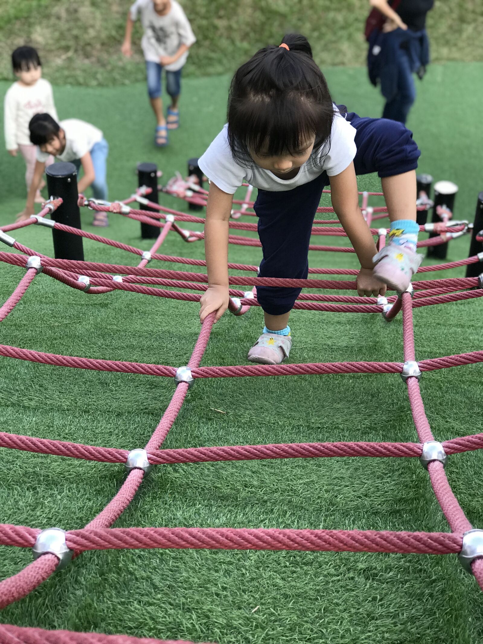 iPhone 7 Plus back dual camera 6.6mm f/2.8 sample photo. Children, naive, park photography