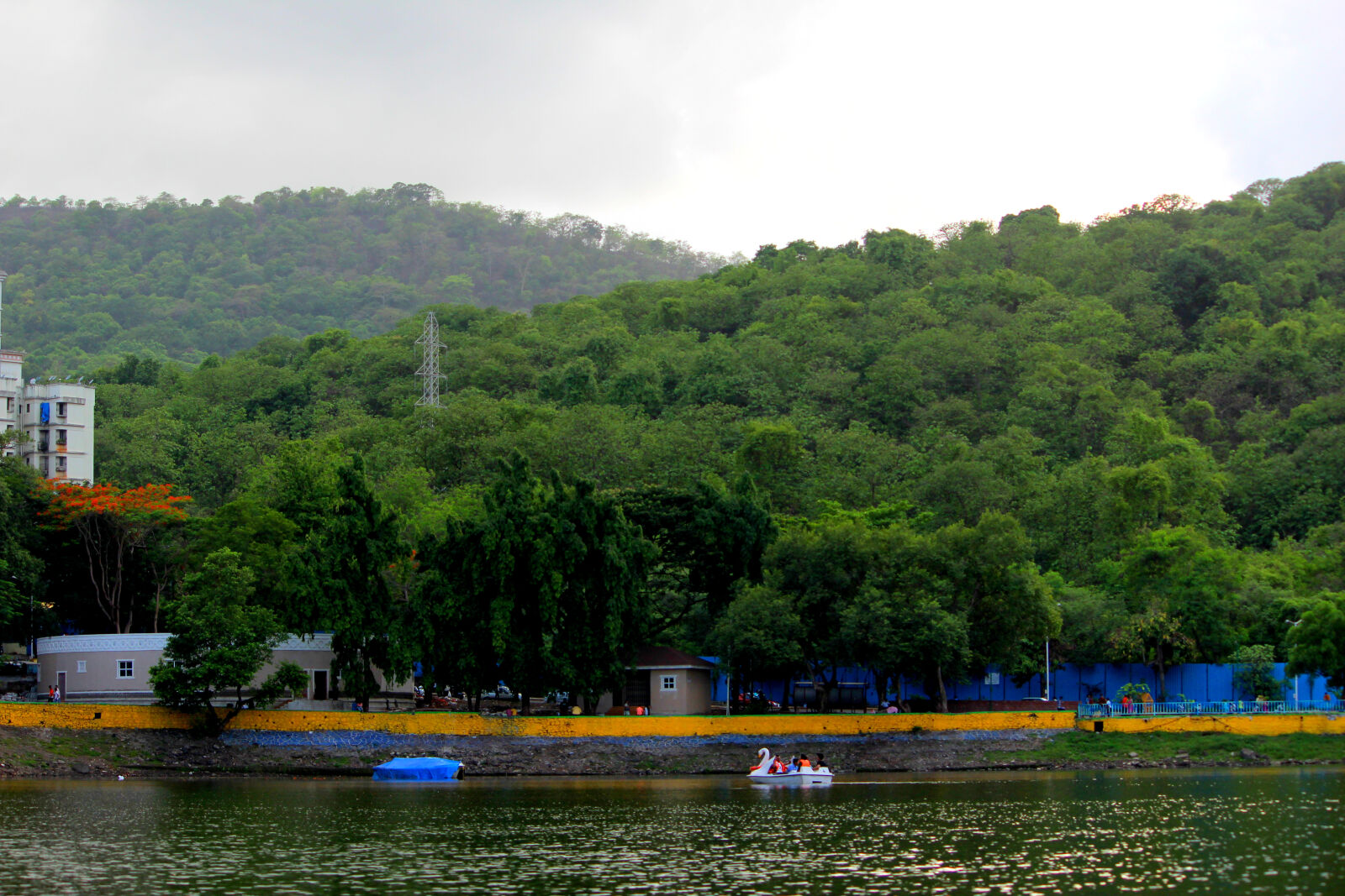 Canon EF-S 55-250mm F4-5.6 IS II sample photo. India, lake, landscape photography