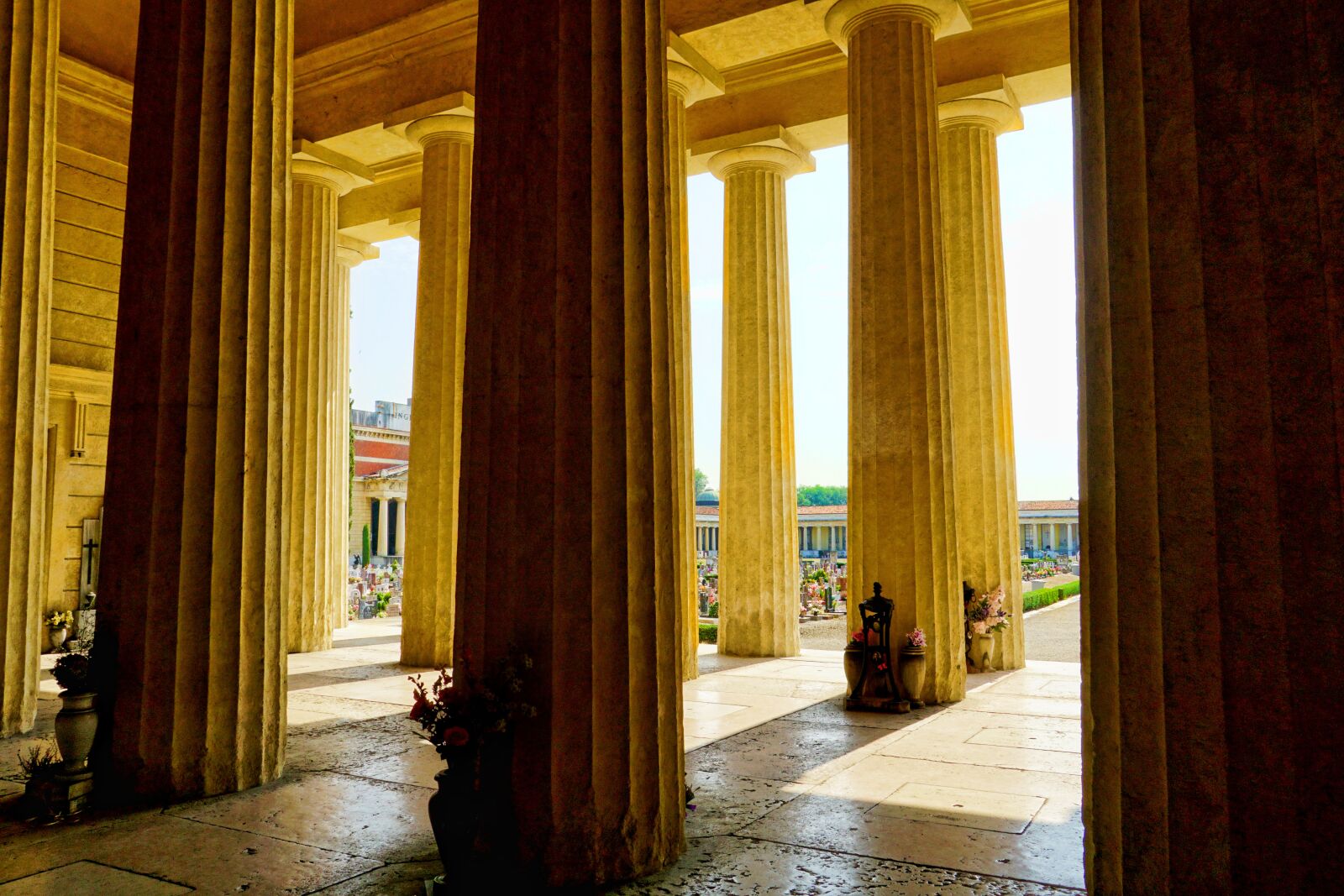 Sony a6000 sample photo. Columnar, pillared hall, building photography