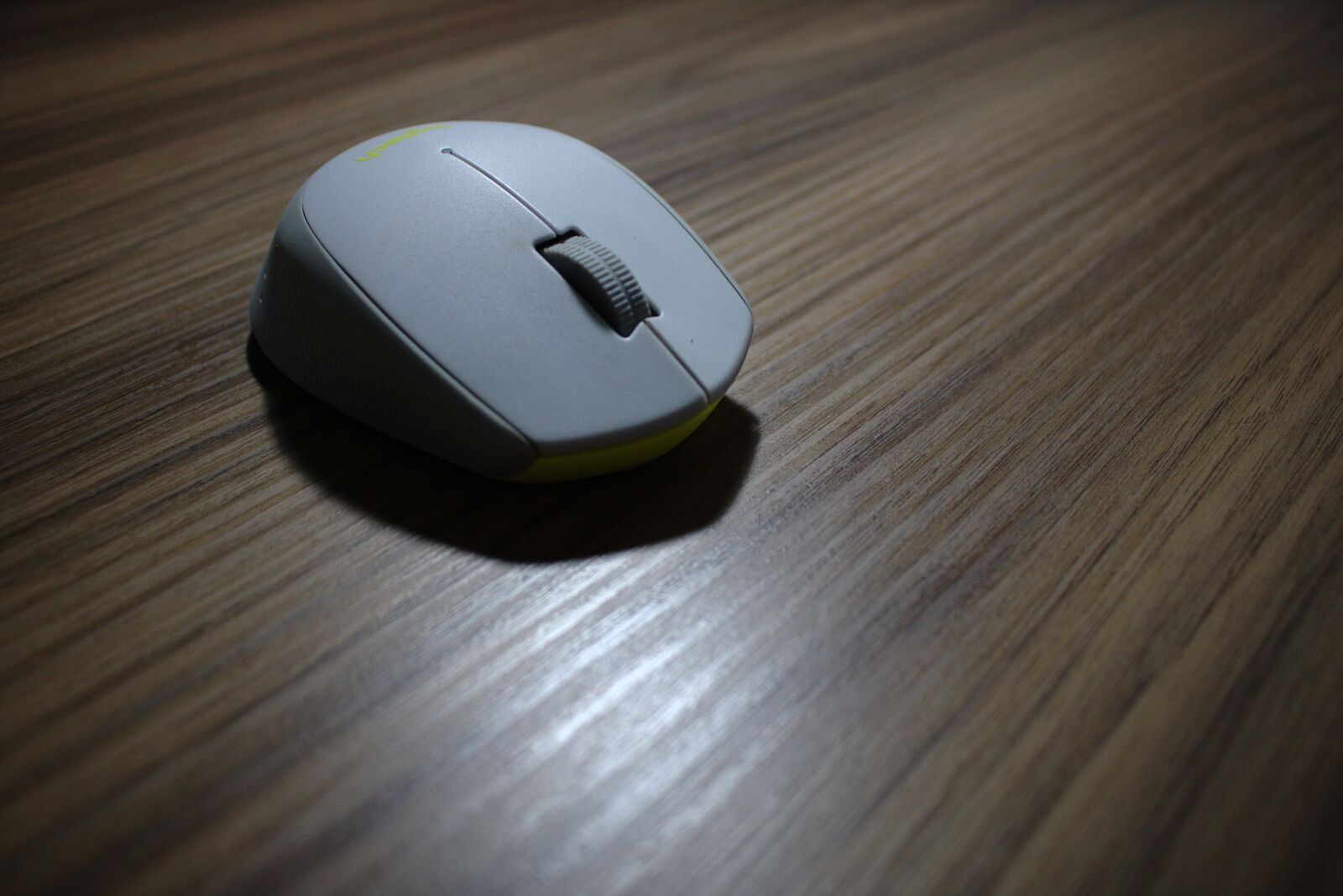 Canon EOS 750D (EOS Rebel T6i / EOS Kiss X8i) sample photo. Computer, mouse, office photography