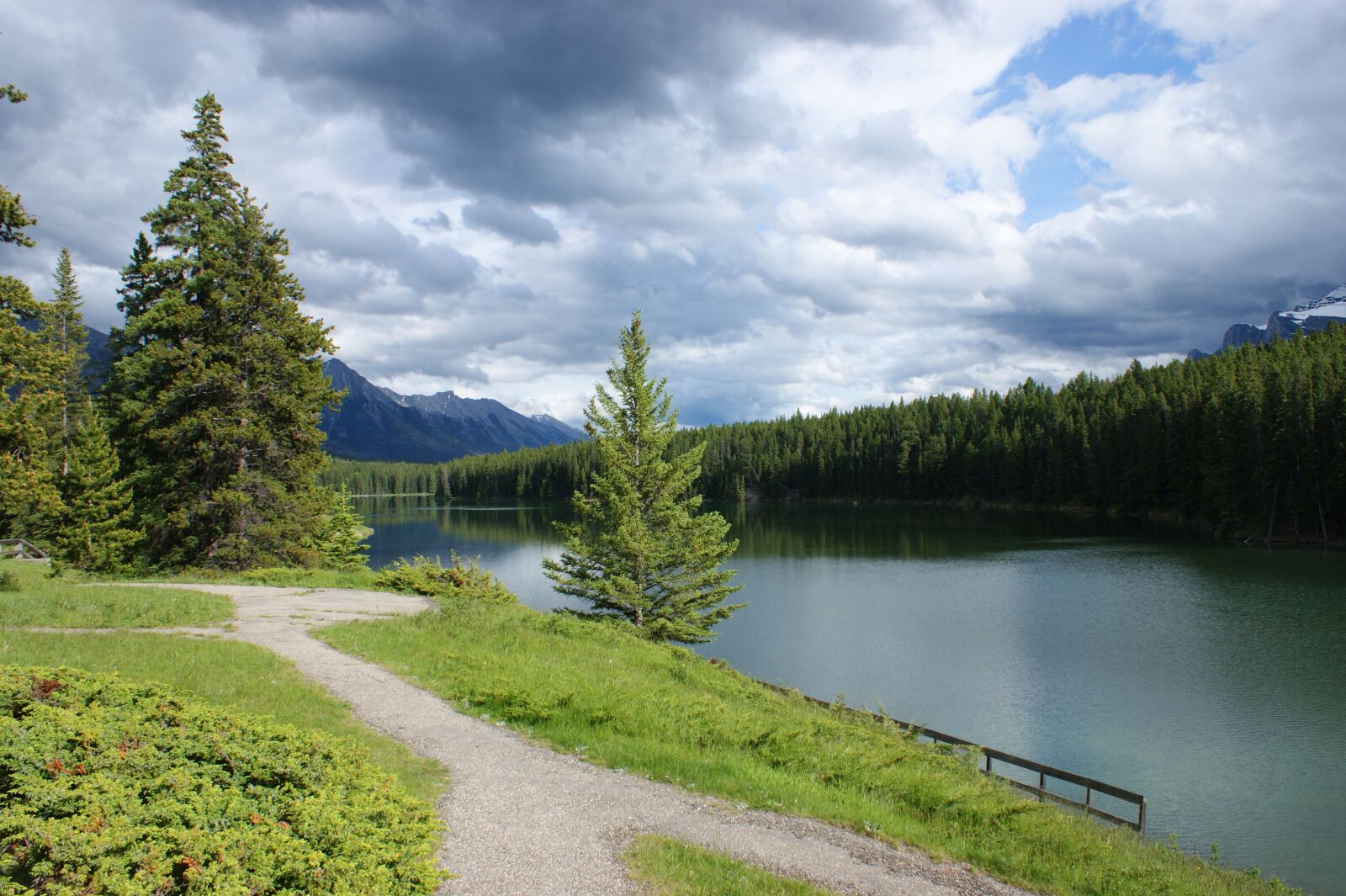 Sony Alpha DSLR-A390 sample photo. Banff, canada, walk photography