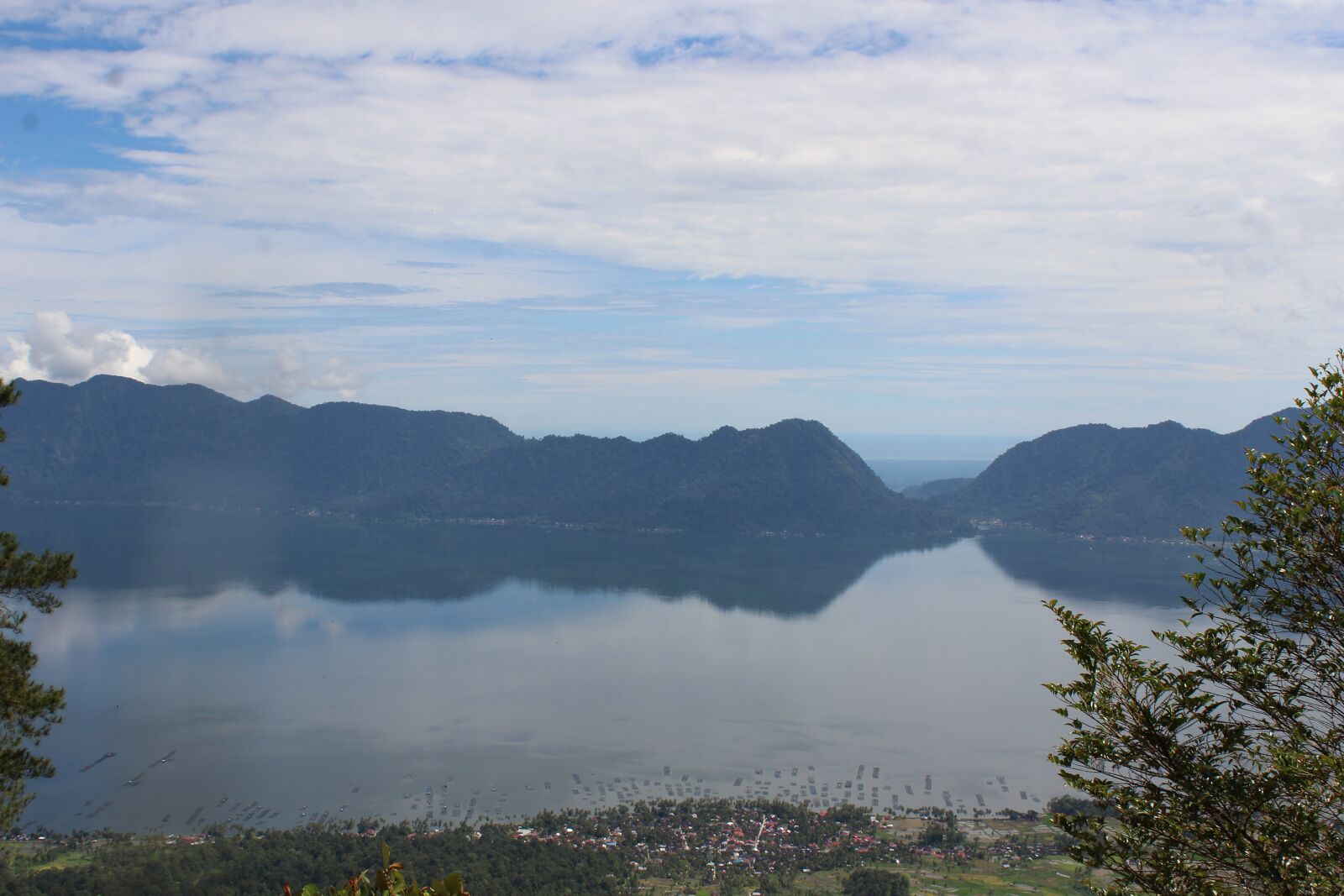 Canon EOS 1200D (EOS Rebel T5 / EOS Kiss X70 / EOS Hi) sample photo. West sumatera, lake, water photography