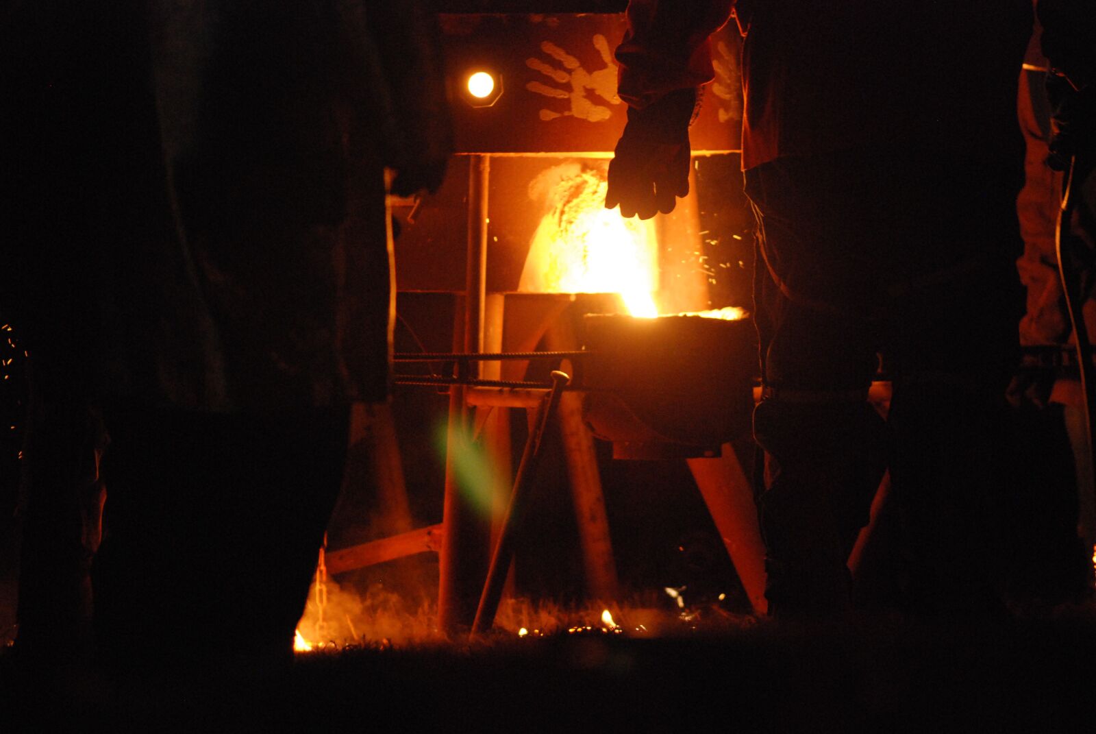 Nikon D80 sample photo. Iron, furnace, molten photography