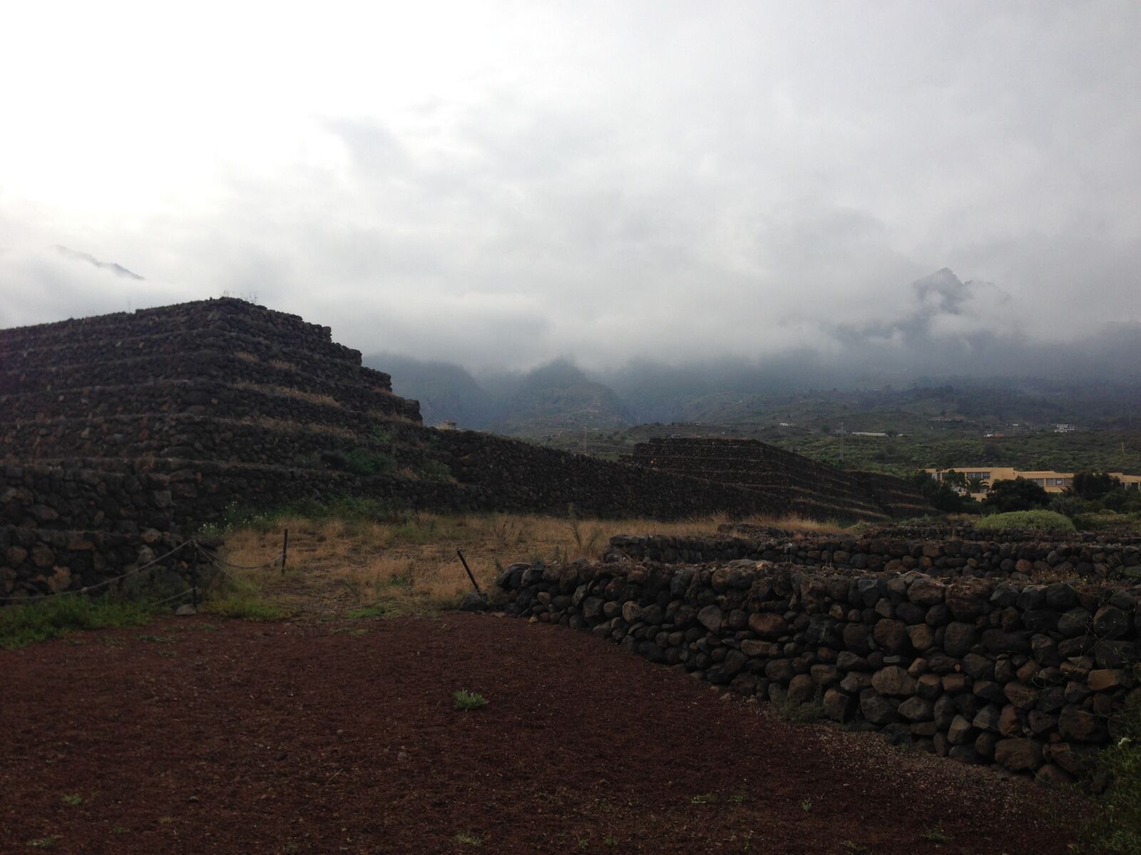 iPhone 5 back camera 4.12mm f/2.4 sample photo. Tenerife, cloud, hills photography