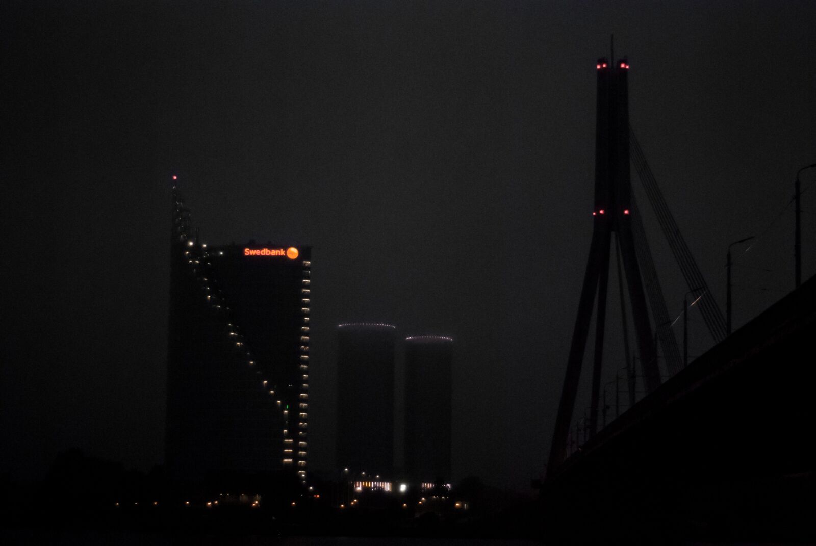 Nikon D80 sample photo. Swedbank, rīga, night photography