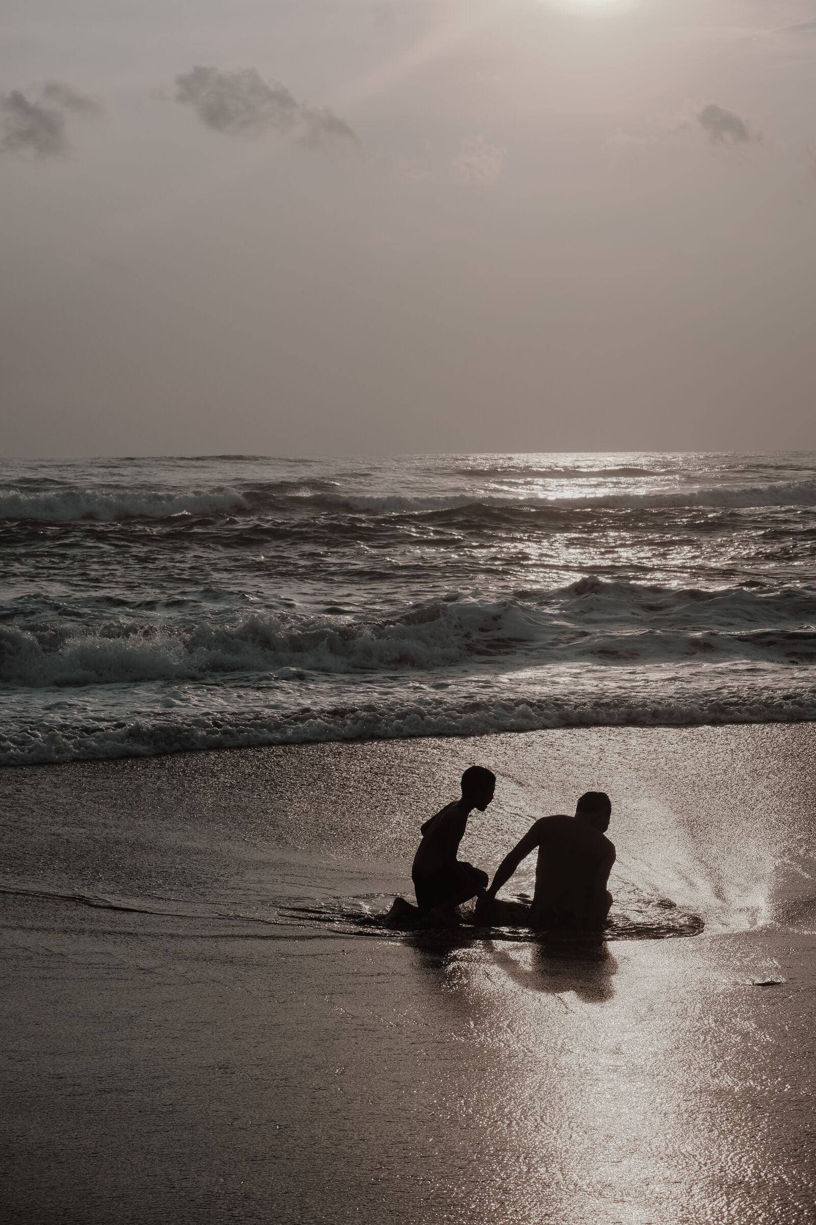 Fujifilm X-T20 sample photo. Father, son, beach photography