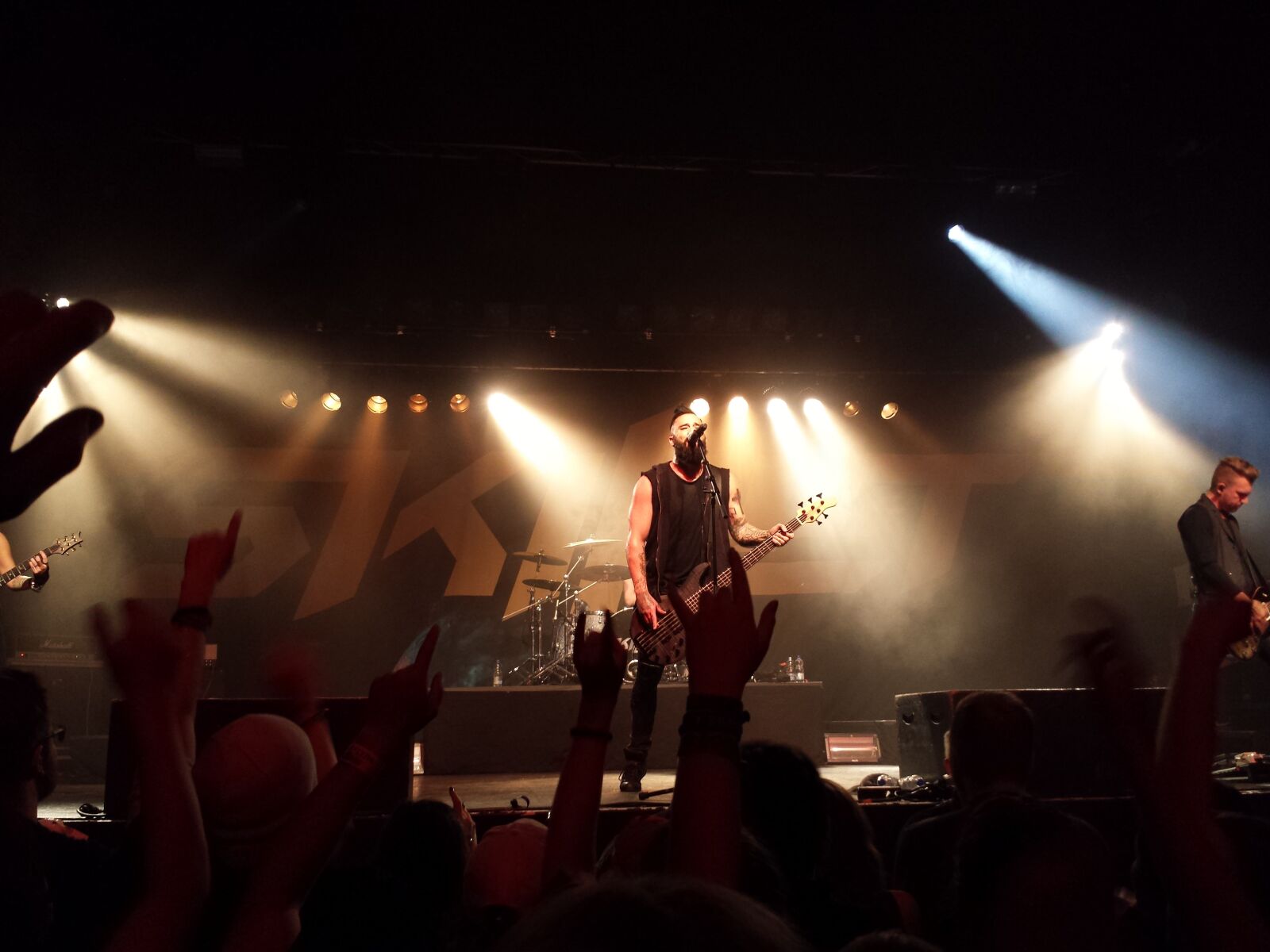 Samsung Galaxy S4 sample photo. Skillet, panhead, concert photography