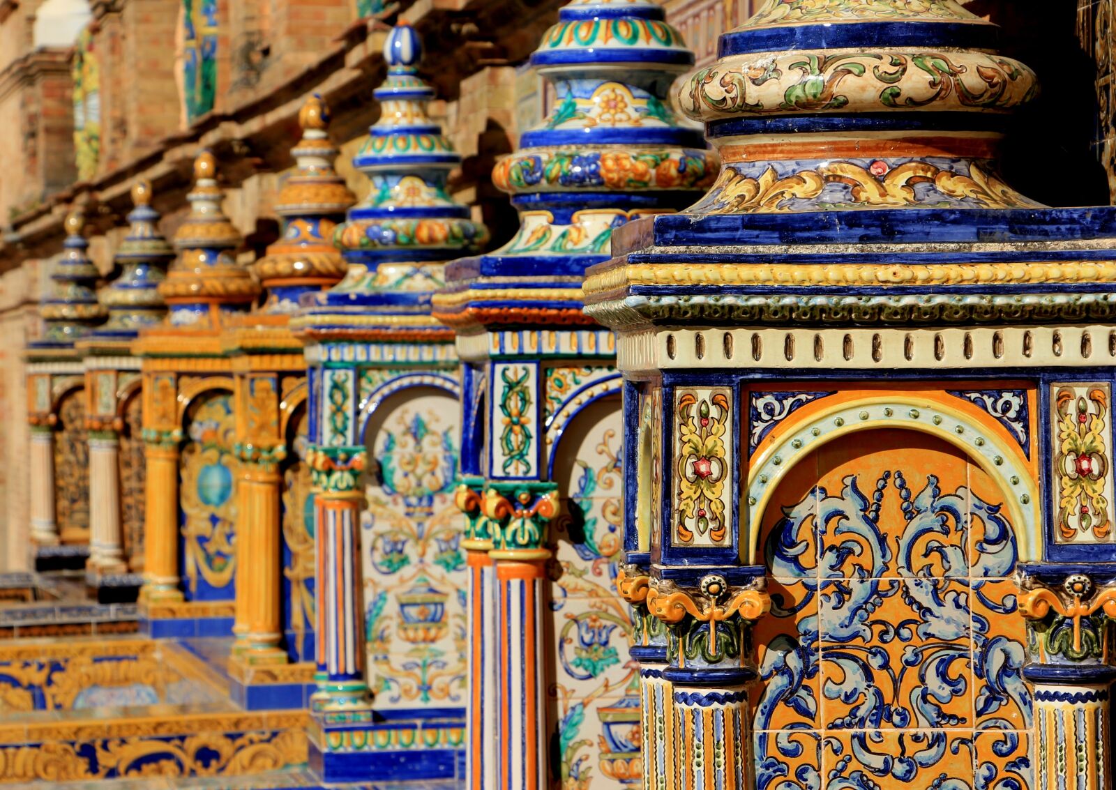 Canon EOS 550D (EOS Rebel T2i / EOS Kiss X4) sample photo. Spain, ceramic, decoration photography