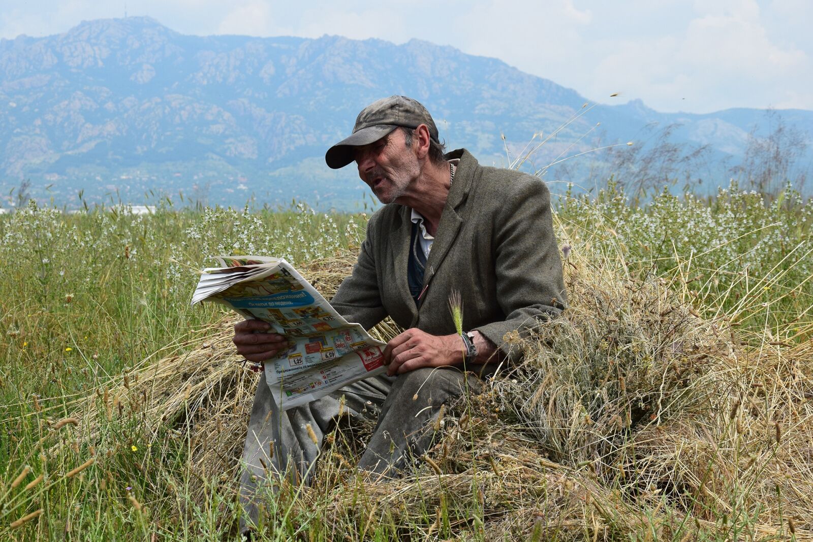 Nikon D5300 sample photo. Adult, man, to read photography