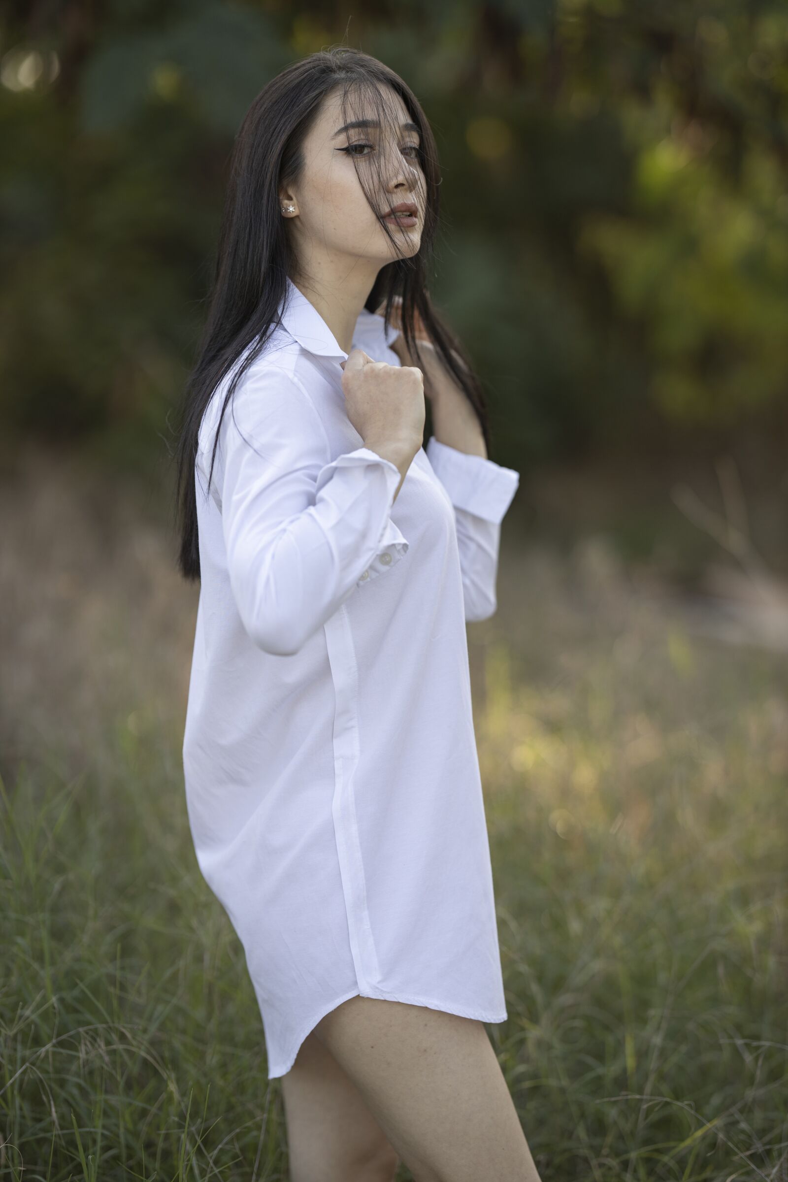 Canon RF 85mm F1.2L USM sample photo. Woman, pose, model photography