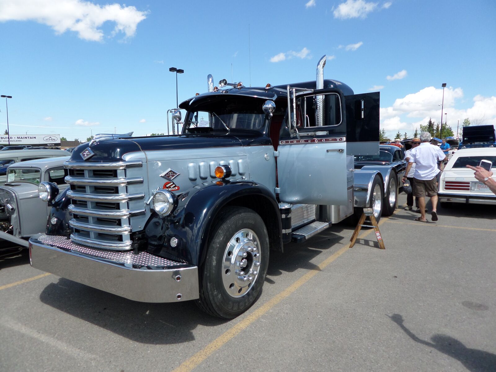 Samsung WB30F/WB31F/WB32F sample photo. Car, show, calgary photography