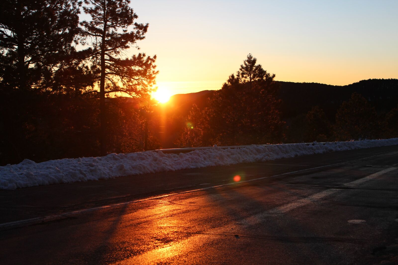 Canon EOS 100D (EOS Rebel SL1 / EOS Kiss X7) sample photo. Sunrise, sun, sky photography