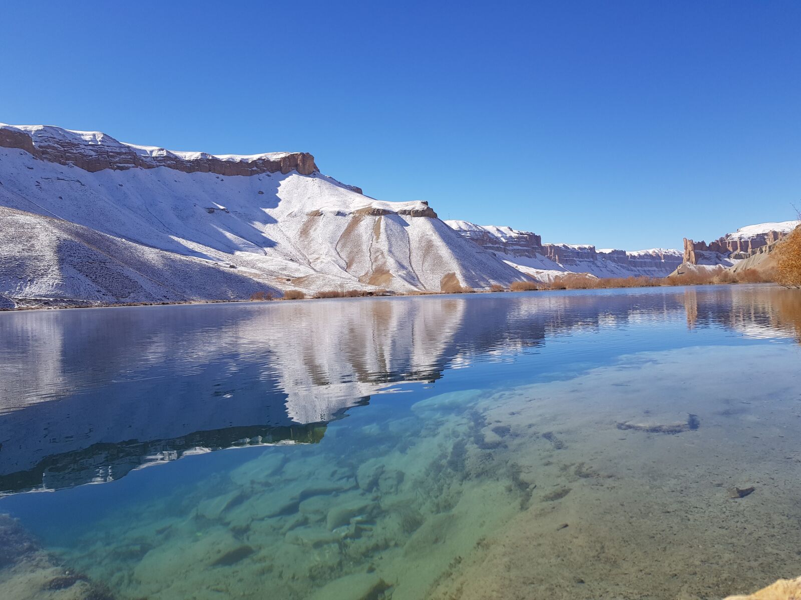 Samsung Galaxy S8 sample photo. Clear water, mountain, snow photography