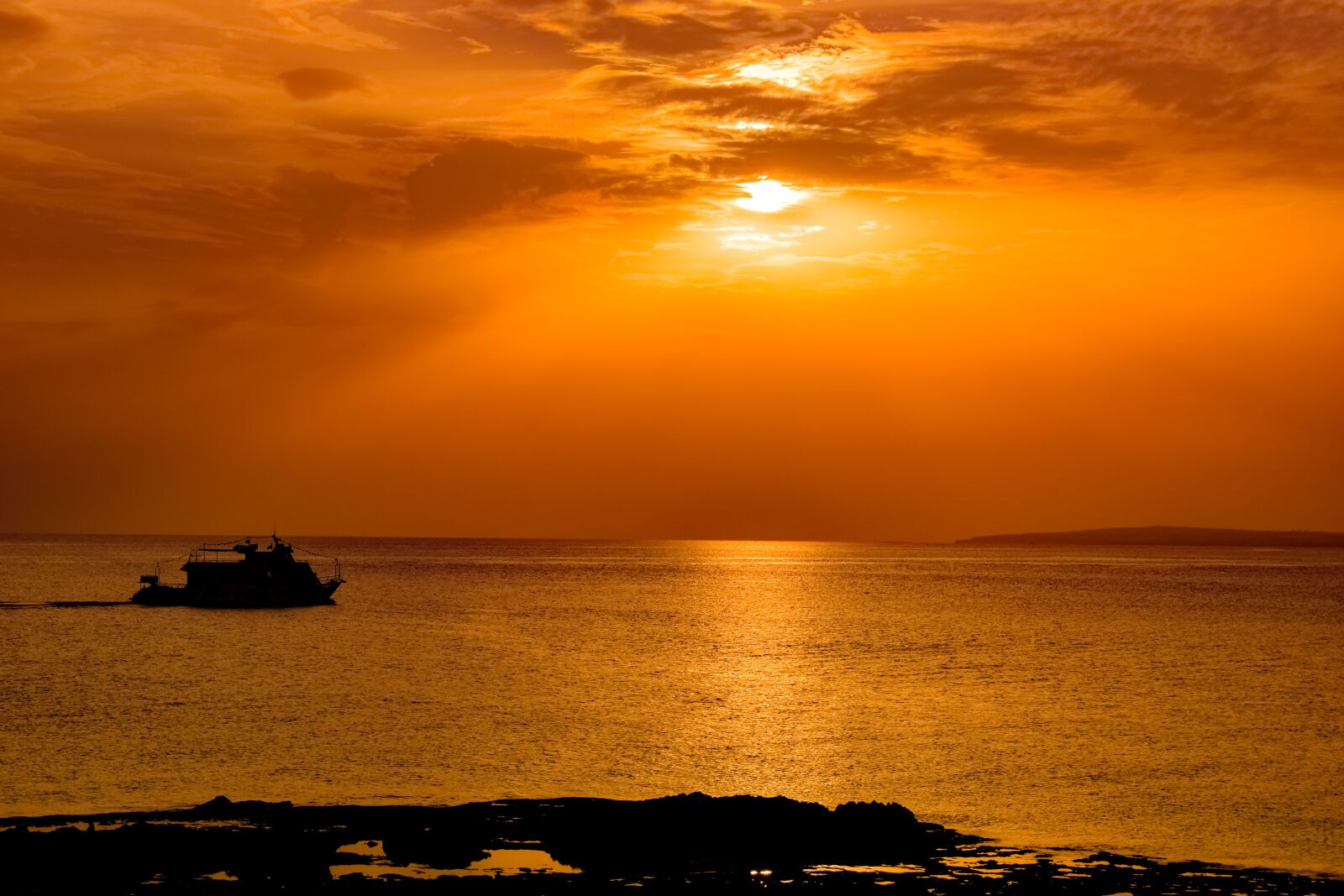 Nikon D3300 sample photo. Sunset, horizon, sea photography