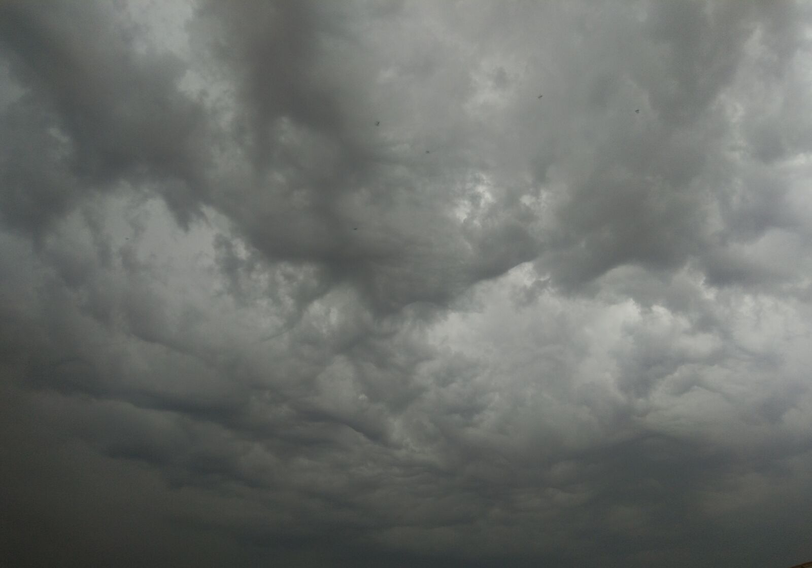 vivo 1724 sample photo. Clouds, dark sky, rainy photography
