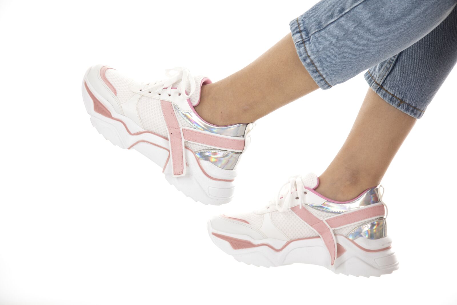Canon EOS 5D Mark IV sample photo. Shoes, fashion, woman photography