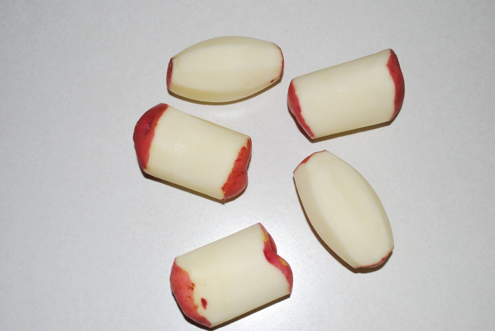 Nikon D60 sample photo. Peeled, potato, starch photography