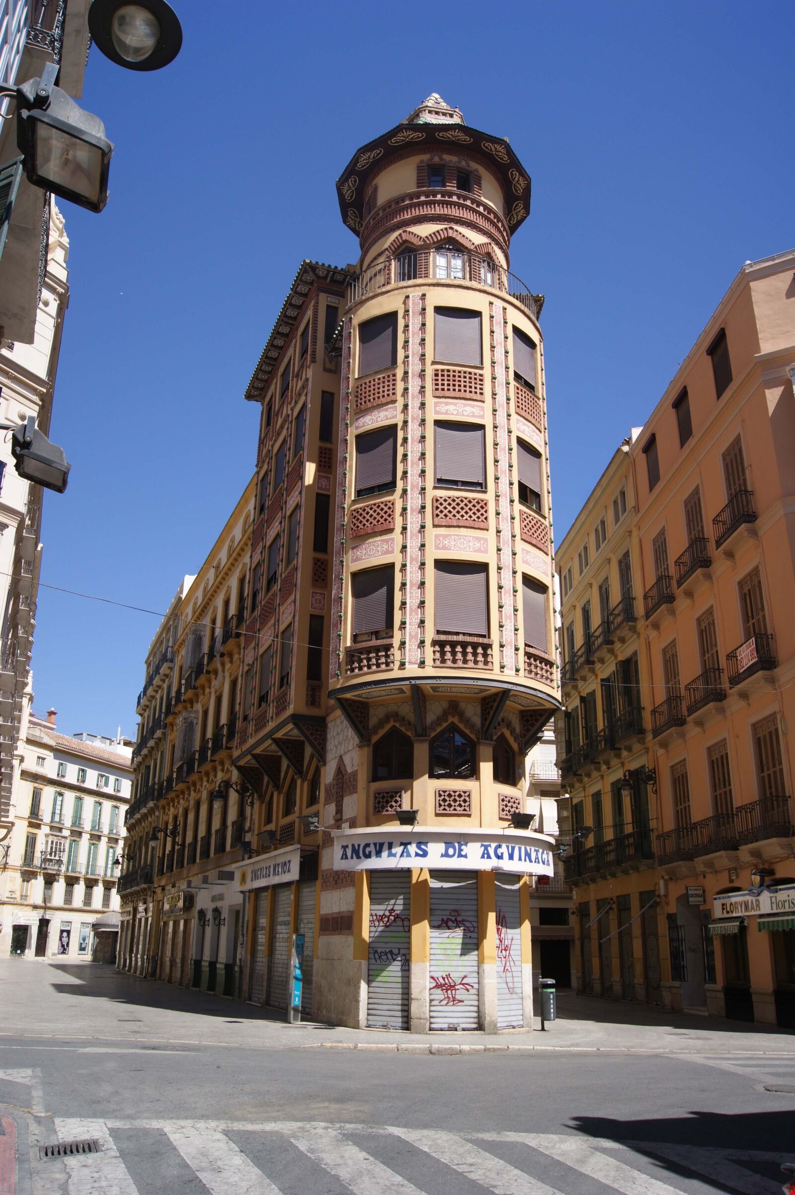 Sony Alpha DSLR-A290 sample photo. Malaga, street, empty photography
