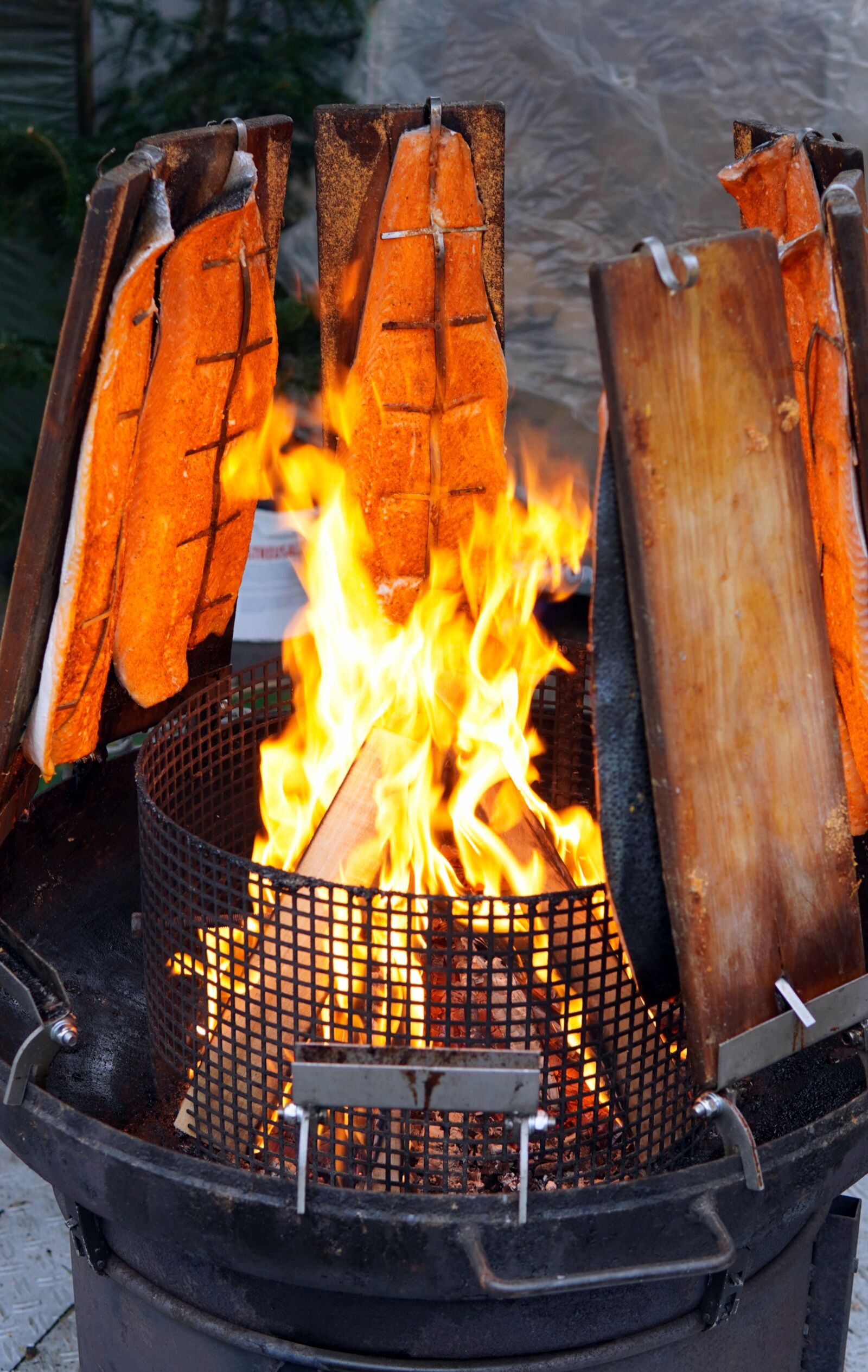 30mm F1.4 DC DN | Contemporary 016 sample photo. Barbecue, salmon, fish photography