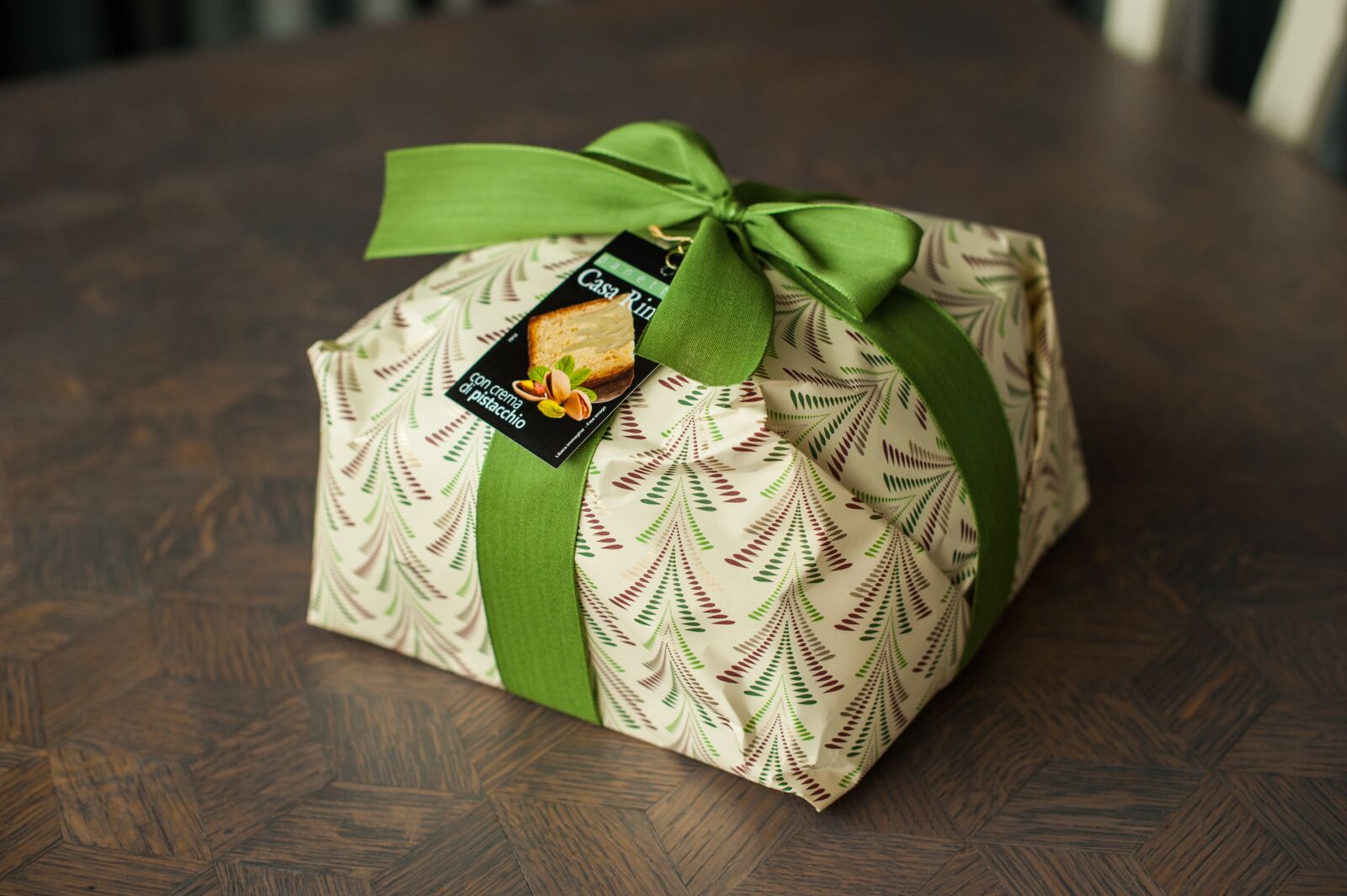 Nikon D700 sample photo. Decoration, gift, celebration photography