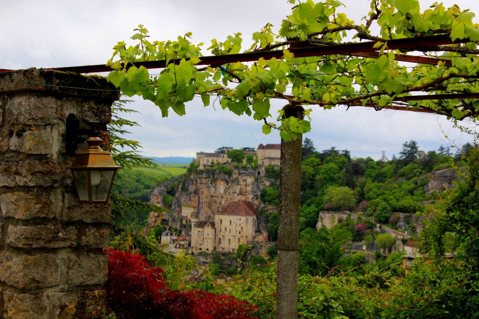 Canon EOS 600D (Rebel EOS T3i / EOS Kiss X5) sample photo. France, village, landscape photography