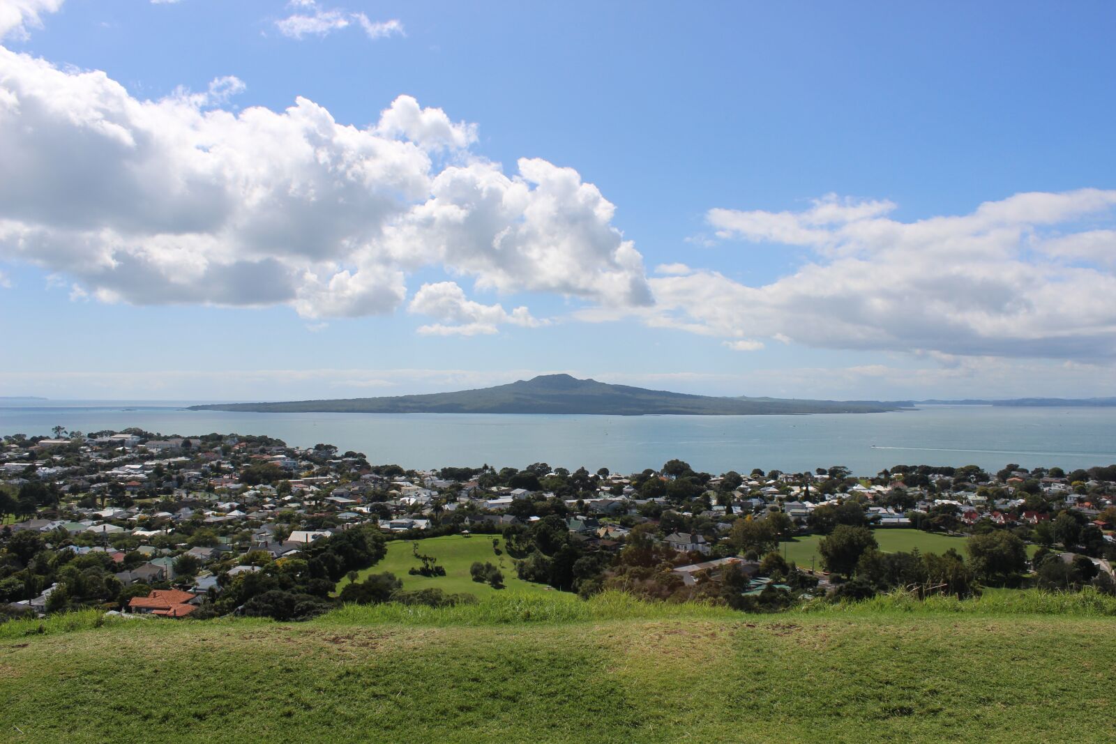 Canon EOS 600D (Rebel EOS T3i / EOS Kiss X5) sample photo. Panoramic, sky, nature photography