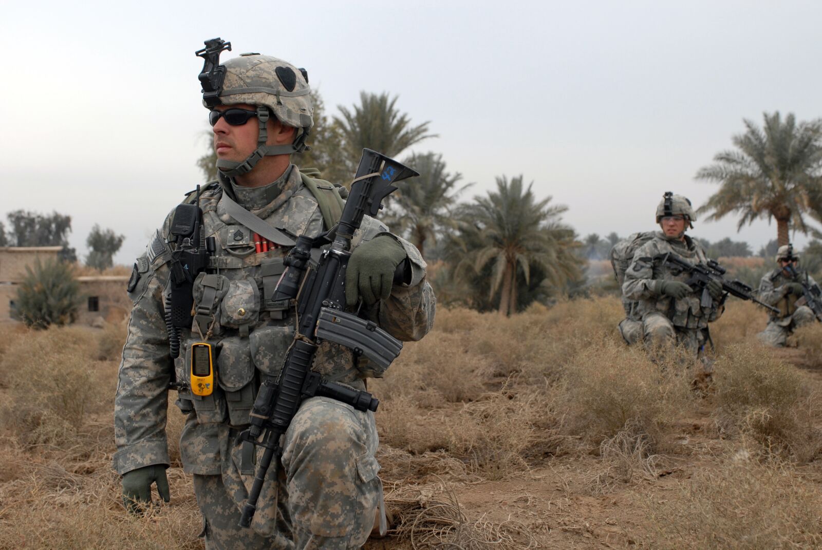 Nikon D200 sample photo. Love, soldiers, army photography