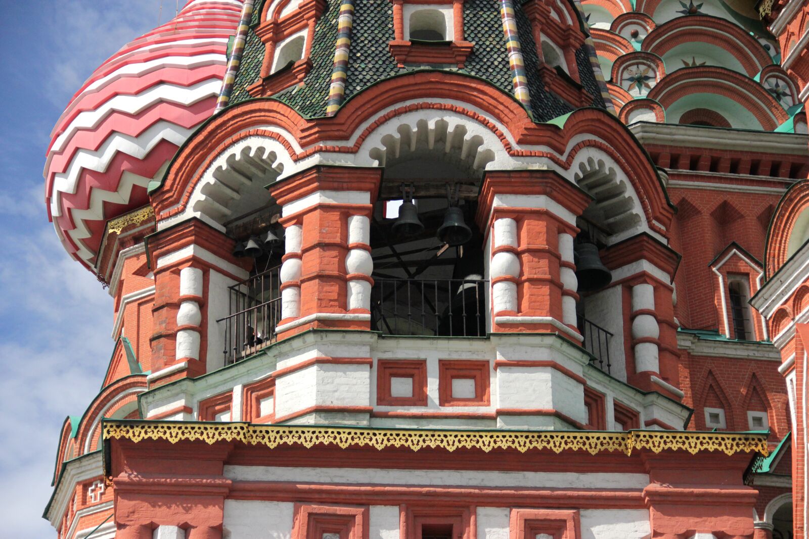 Canon EOS 550D (EOS Rebel T2i / EOS Kiss X4) sample photo. Church, architecture, russia photography