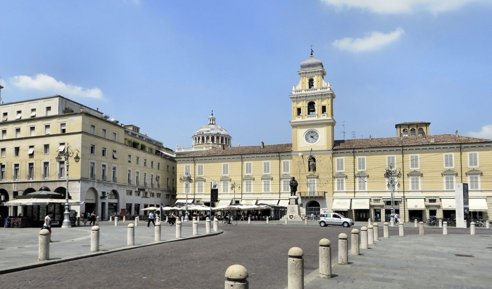 Canon PowerShot SX270 HS sample photo. Italy, parma, place photography