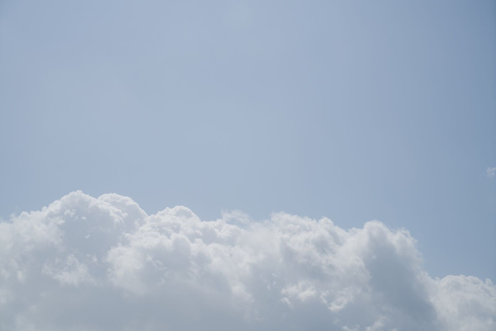 Sony a7R II sample photo. Cloud, air, blue photography