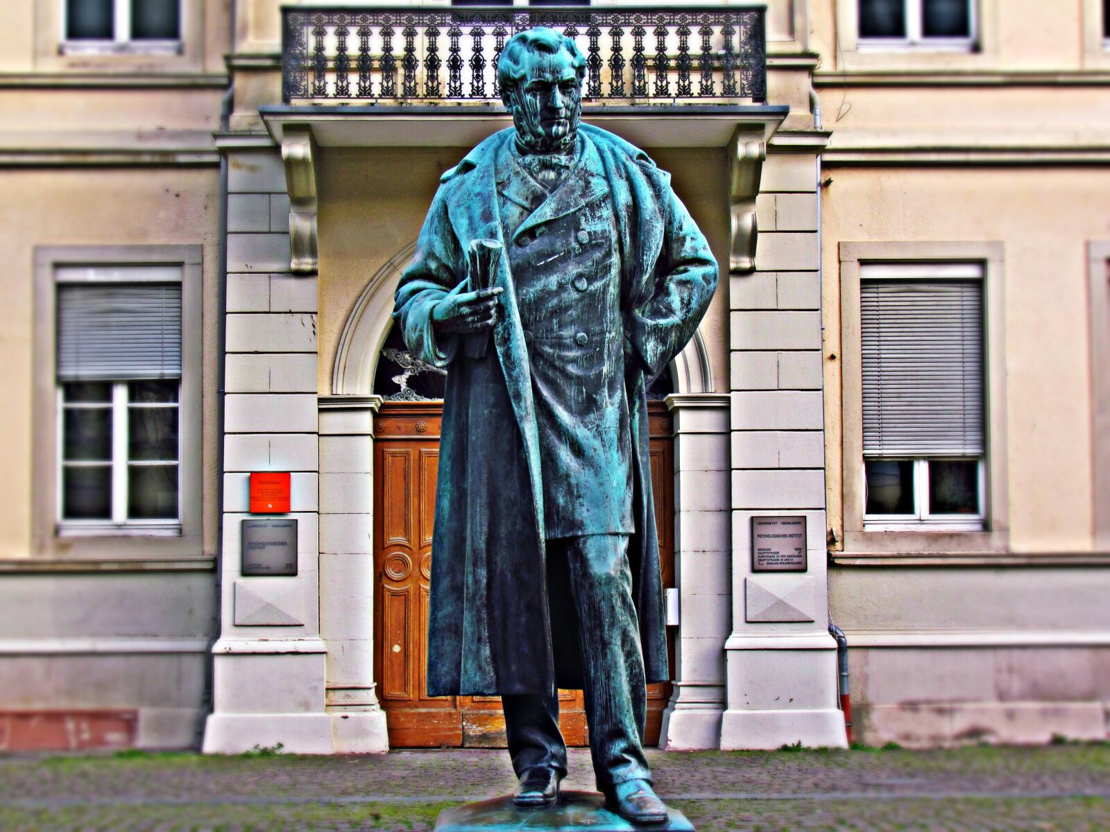 Canon PowerShot SX30 IS sample photo. The statue, the statue photography