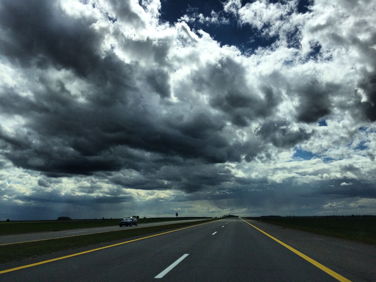 iPhone 5s back camera 4.15mm f/2.2 sample photo. M1, belarus, road photography