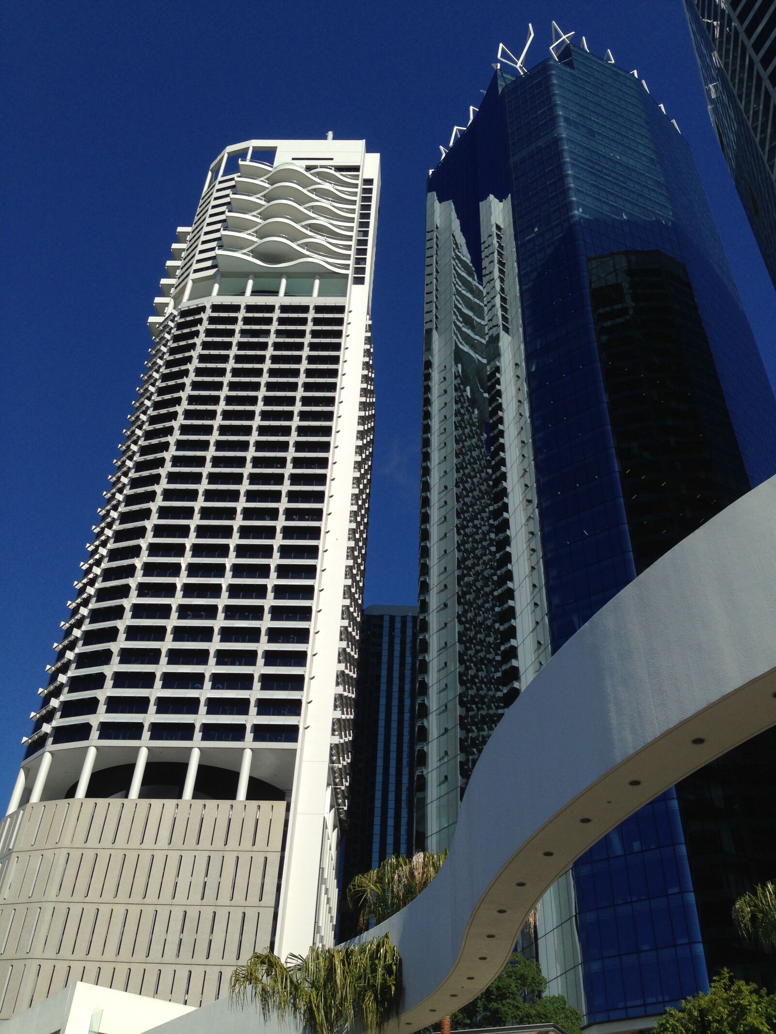 iPhone 5 back camera 4.12mm f/2.4 sample photo. Eagle street pier, brisbane photography