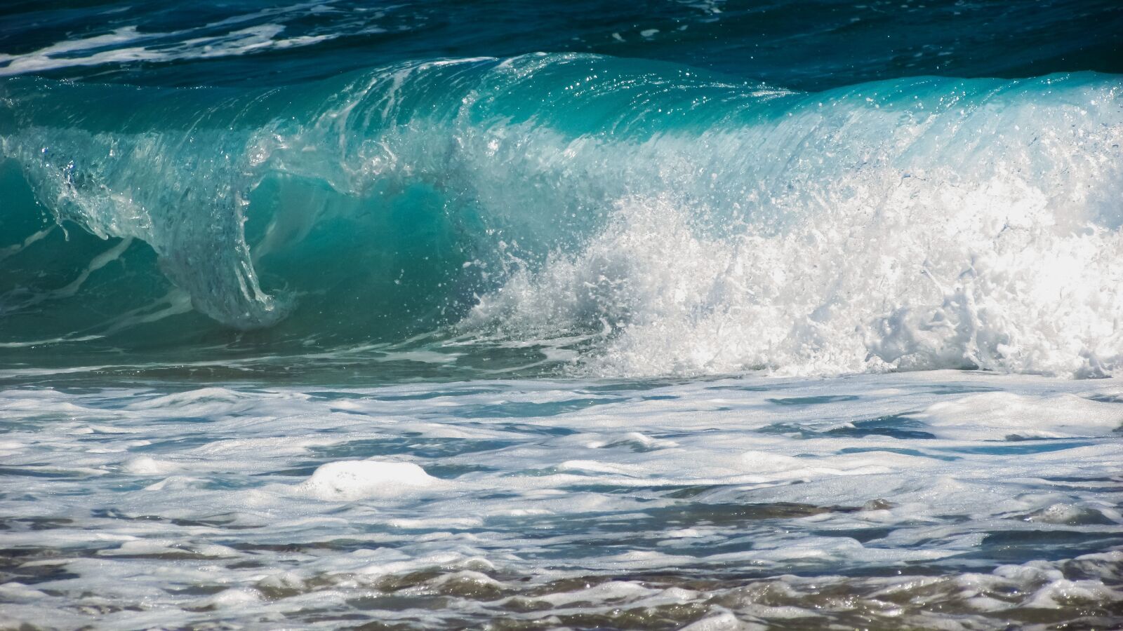 Canon PowerShot SX400 IS sample photo. Wave, bubbles, foam photography