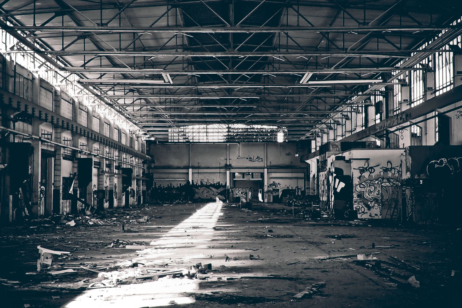 Olympus OM-D E-M10 sample photo. Factory, lost places, lapsed photography