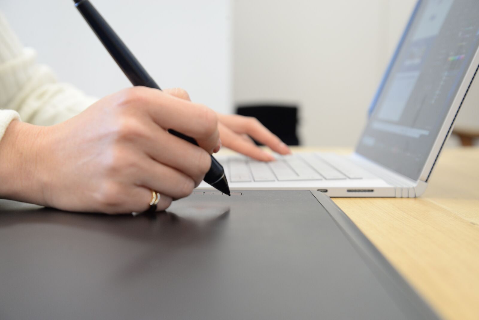 Nikon D610 sample photo. Graphics tablet, drawing, laptop photography
