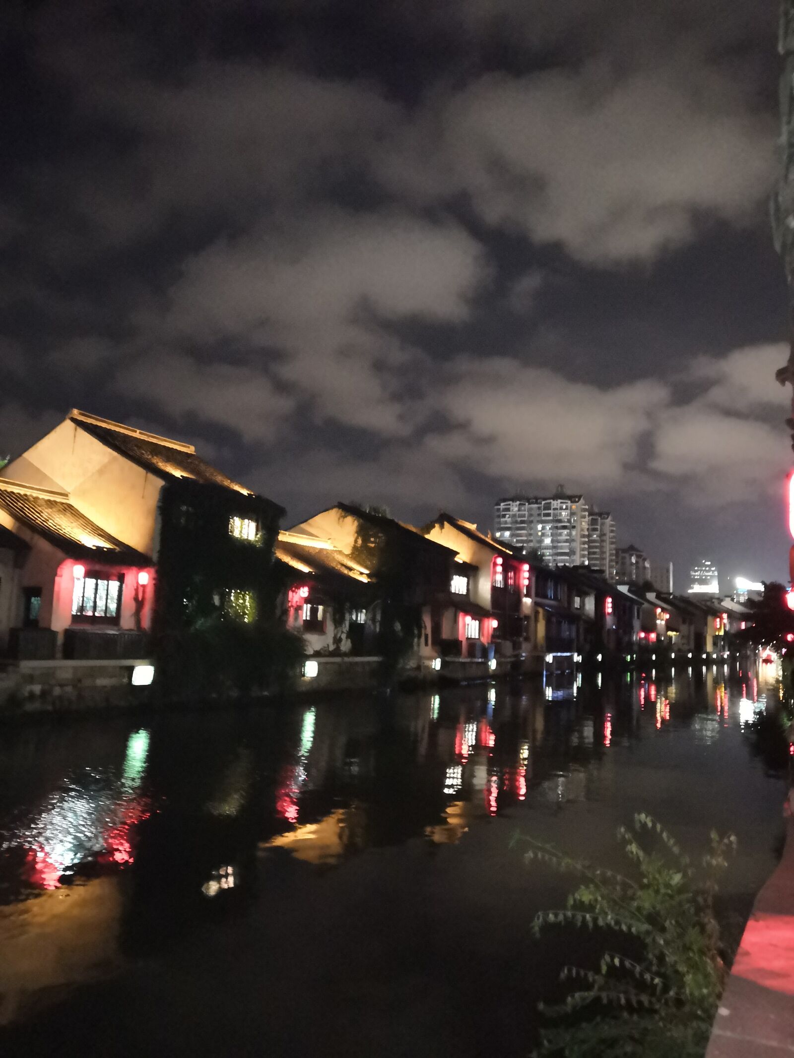HUAWEI Honor 10 sample photo. The ancient town, canal photography