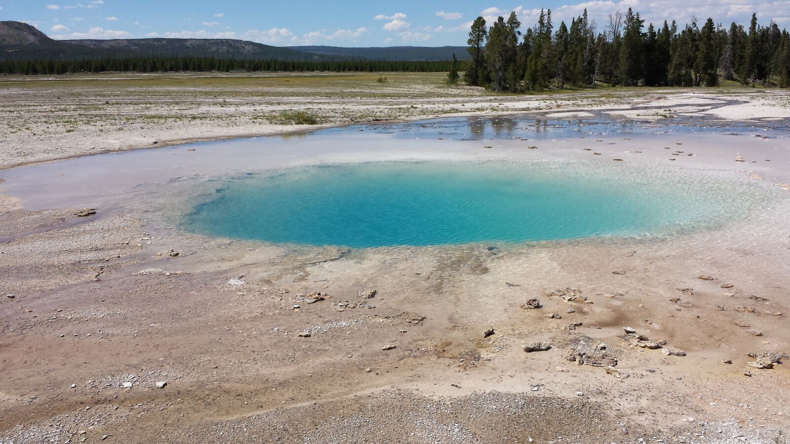 Samsung Galaxy S4 sample photo. Hot, spring, yellowstone photography