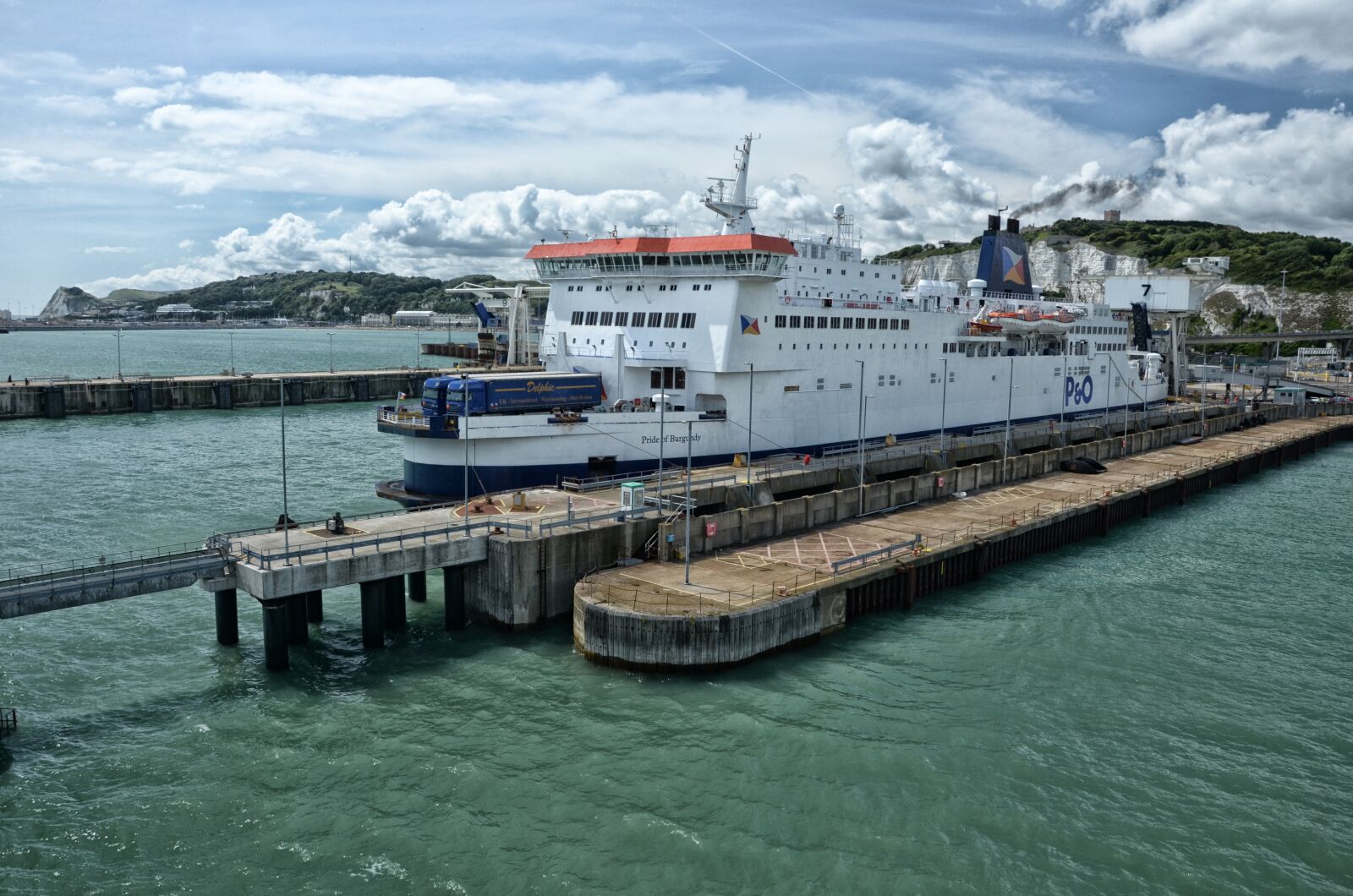Nikon D5100 sample photo. Ferry, england, dover photography