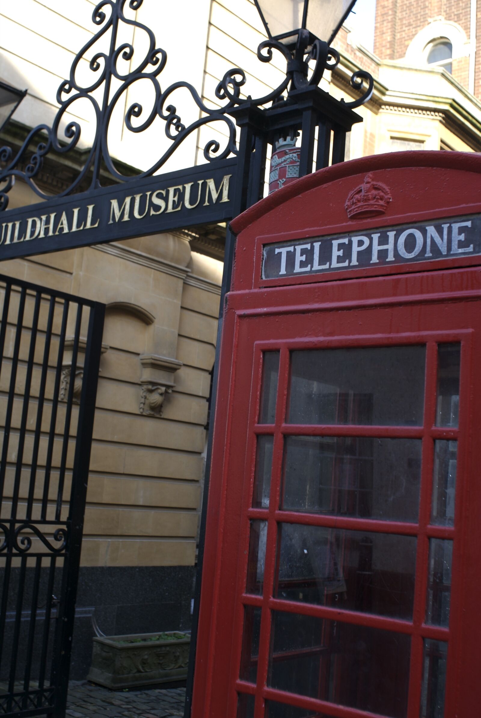 Nikon D200 sample photo. Red, phone, box photography