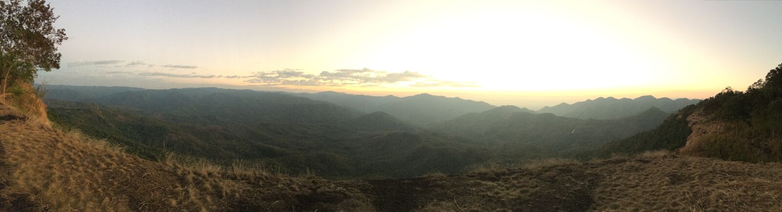 iPhone 6s Plus back camera 4.15mm f/2.2 sample photo. Sunset at phu pha photography