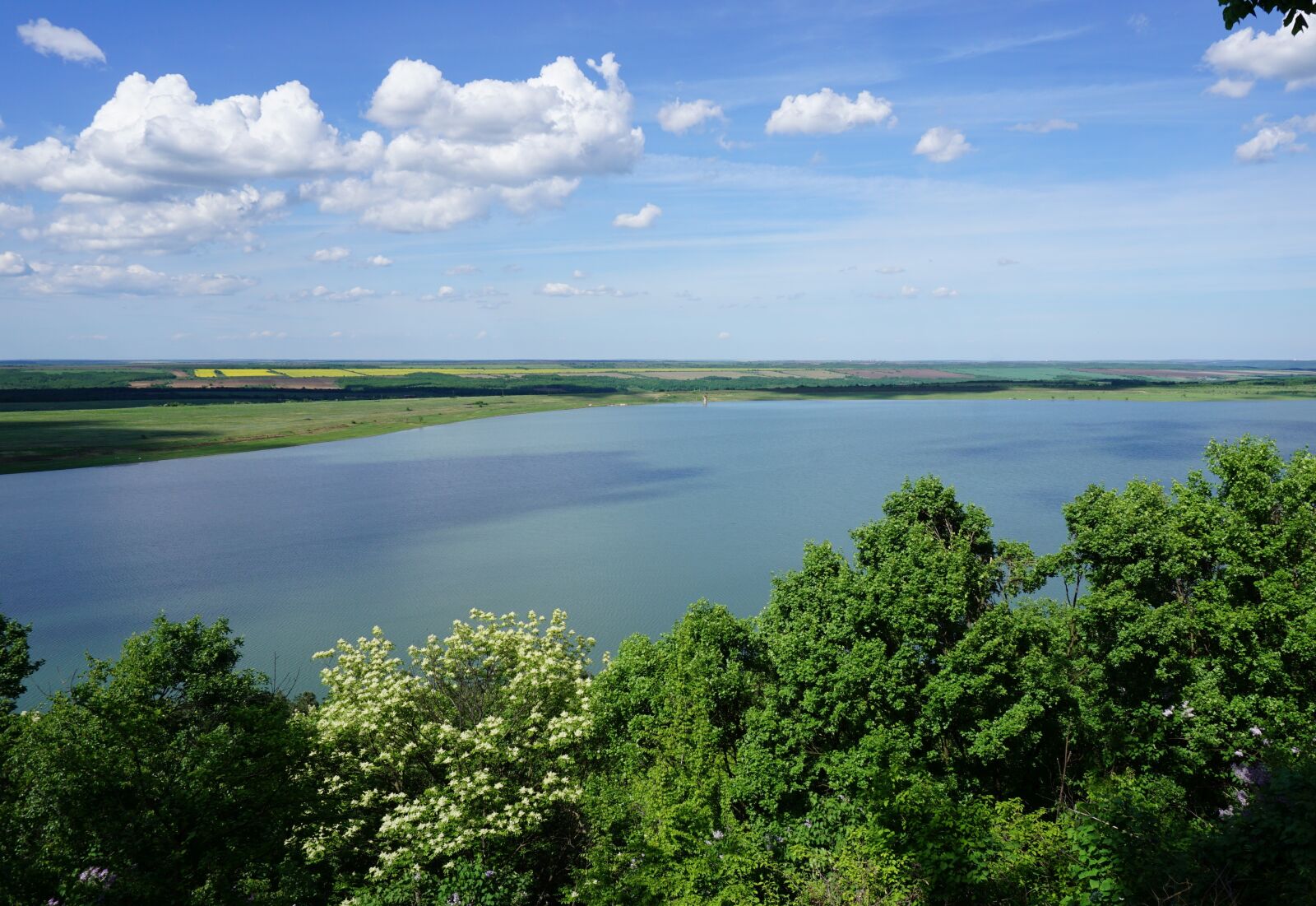 Sony a5100 sample photo. Lake, sky, clouds photography