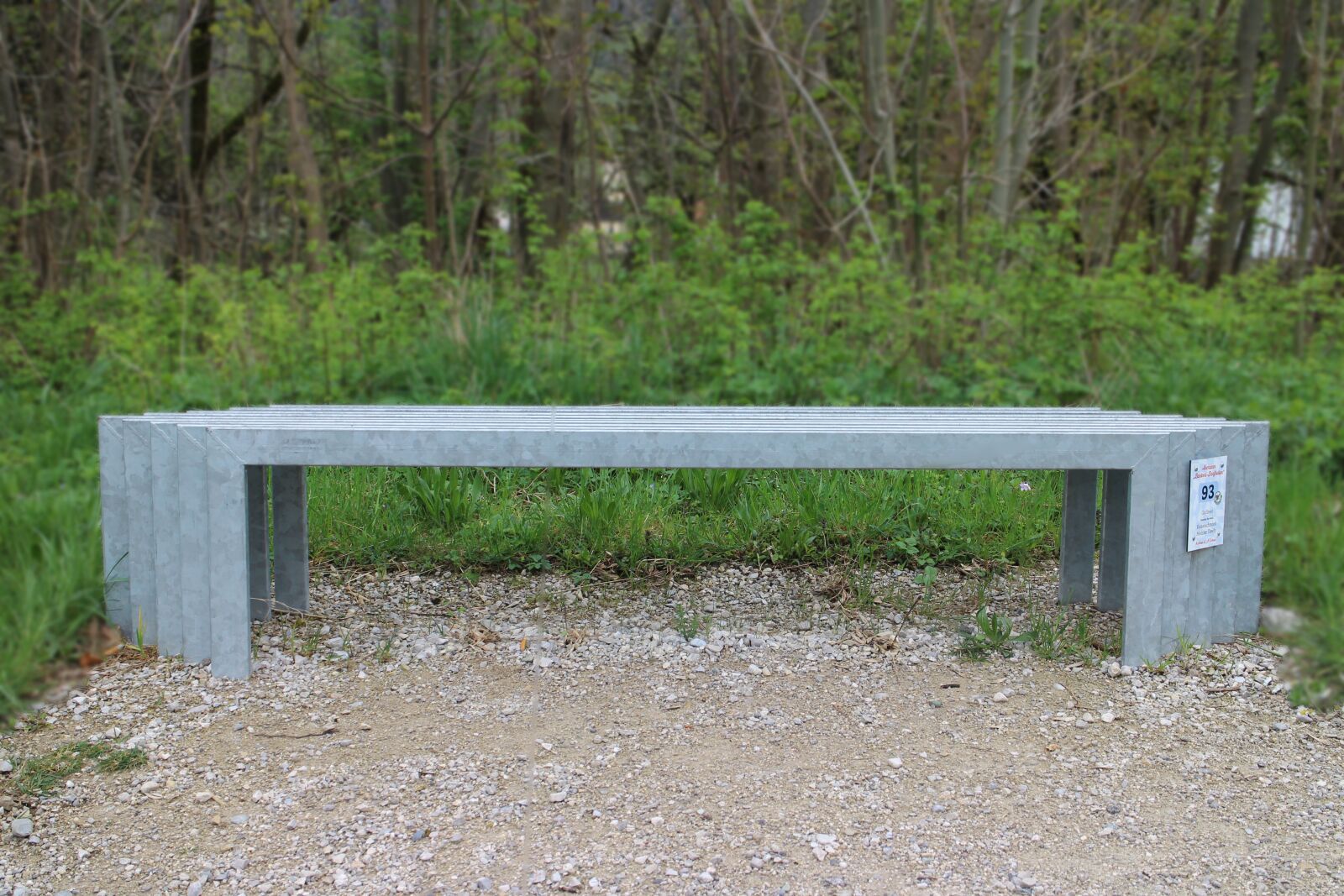 Canon EOS M sample photo. Bank, metal, metal art photography