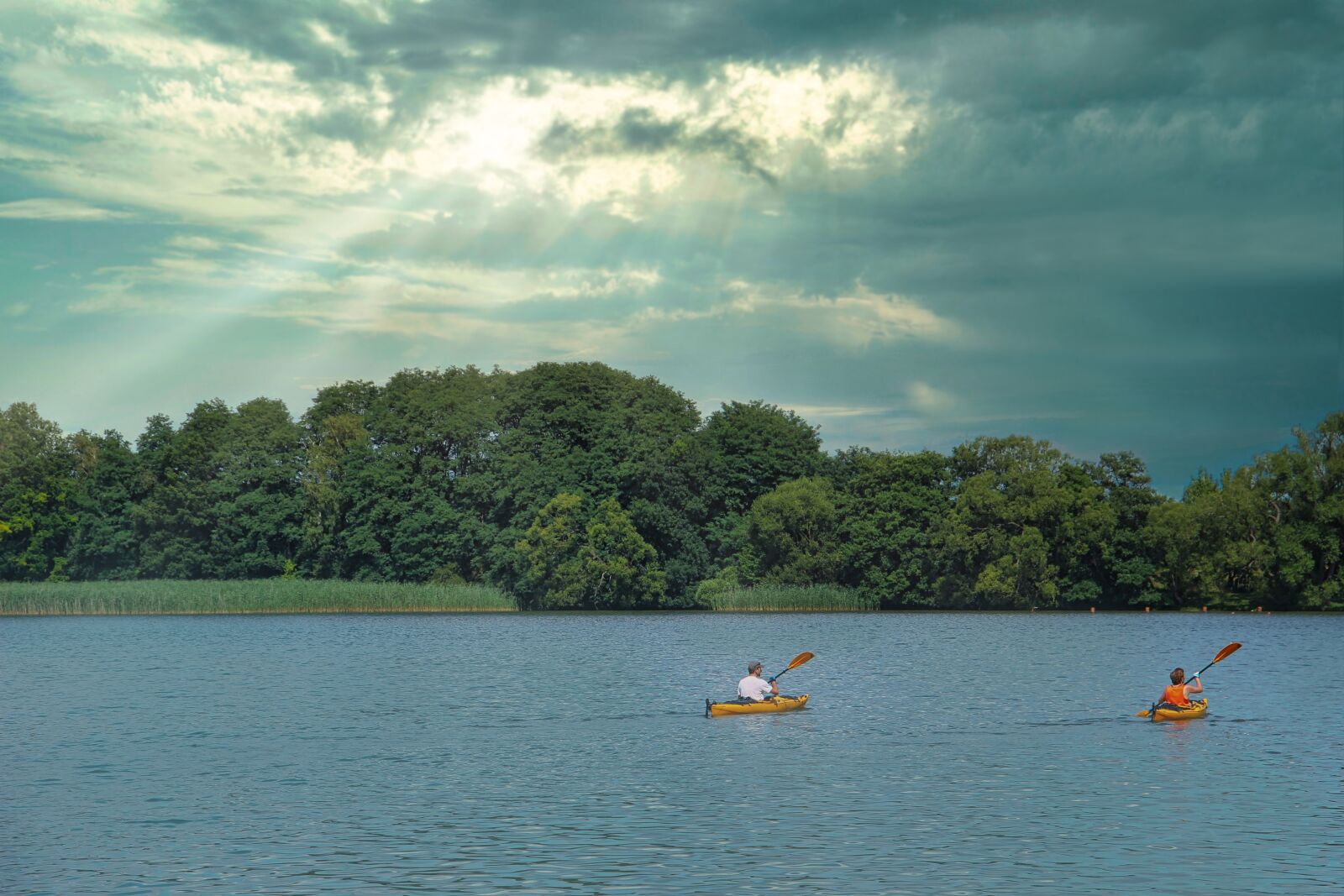 Canon EOS 600D (Rebel EOS T3i / EOS Kiss X5) sample photo. Evening, lake, water photography