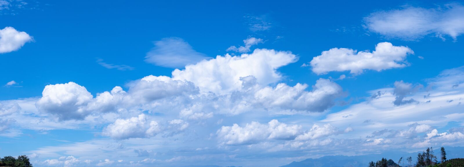 Olympus OM-D E-M1 Mark II + Olympus M.Zuiko Digital ED 40-150mm F2.8 Pro sample photo. Sky, cloud, blue photography