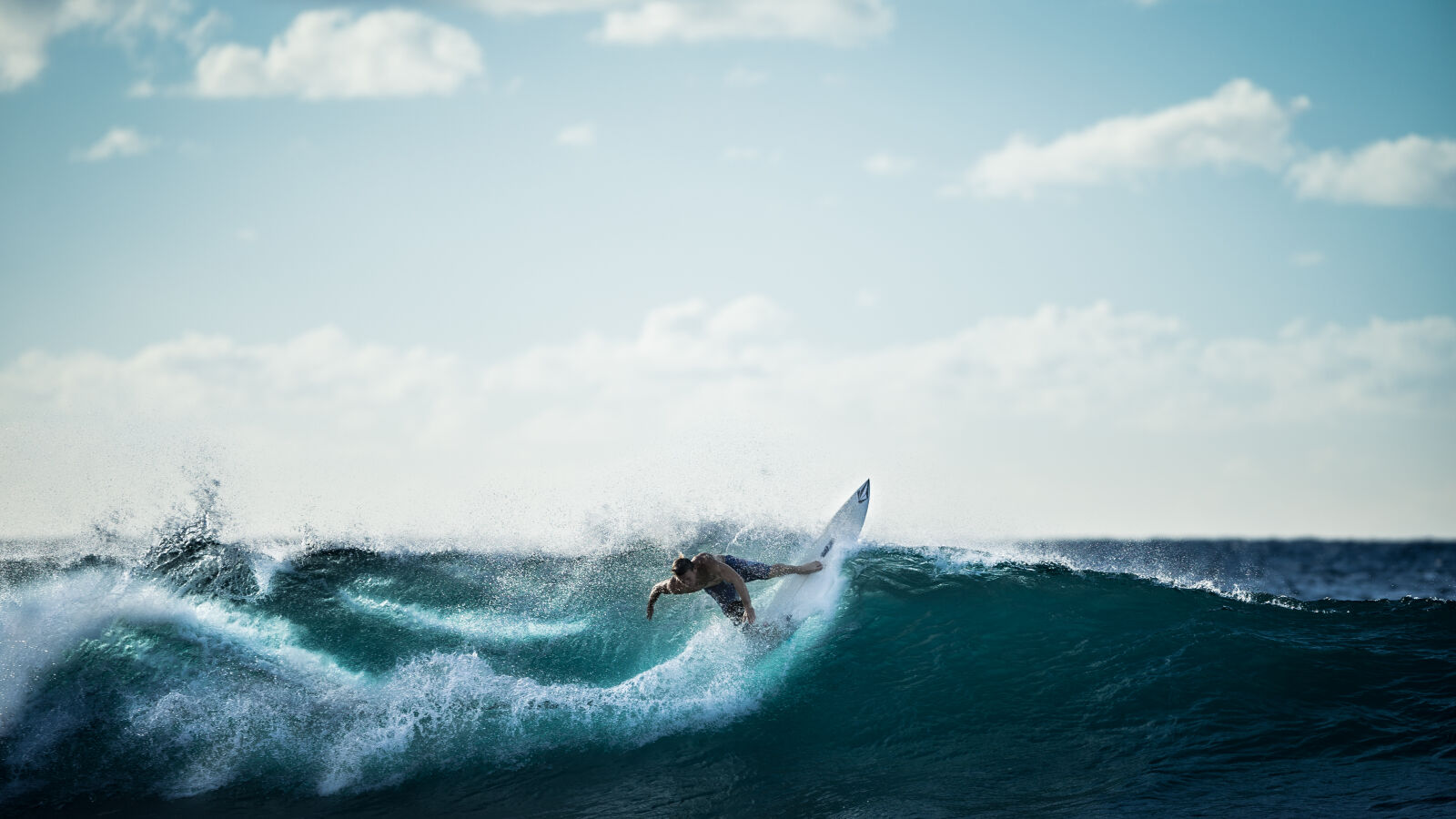 Canon EOS-1D X sample photo. Surfing, surfer, wave, sea photography