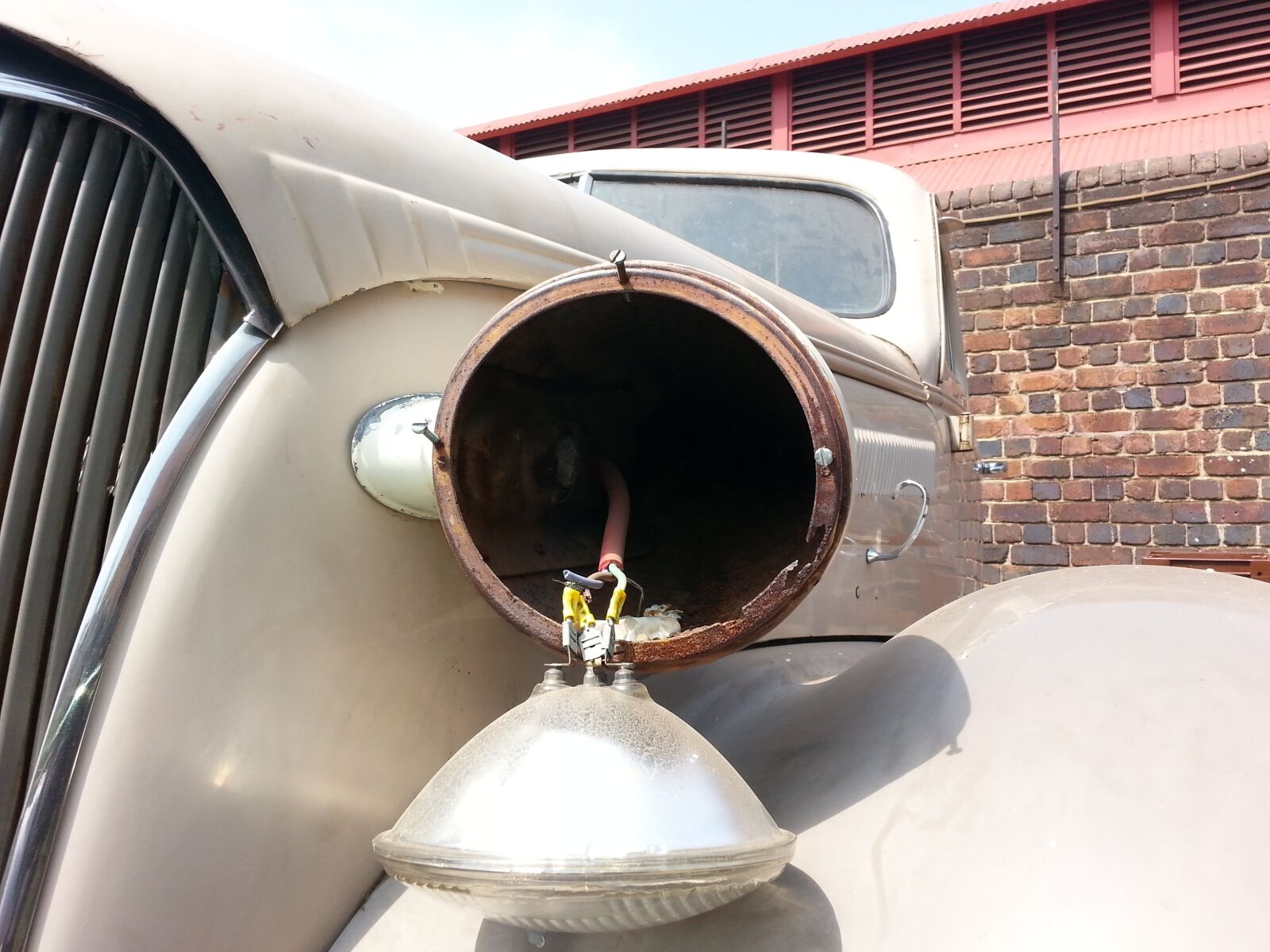 Samsung Galaxy S3 sample photo. Old car, johannesburg, vintage photography